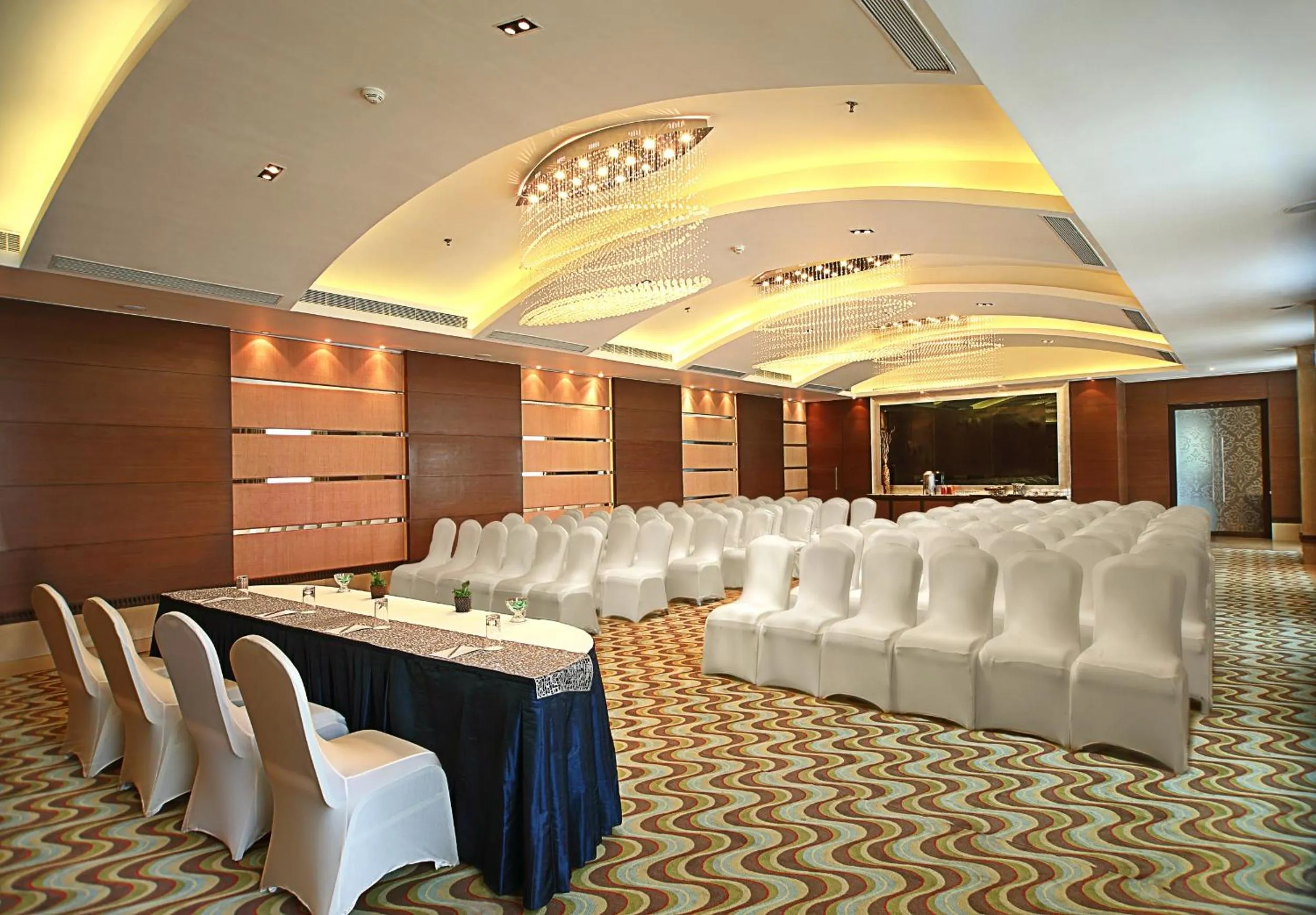 Business facilities in Fortune Select SG Highway, Ahmedabad - Member ITC Hotels' Group