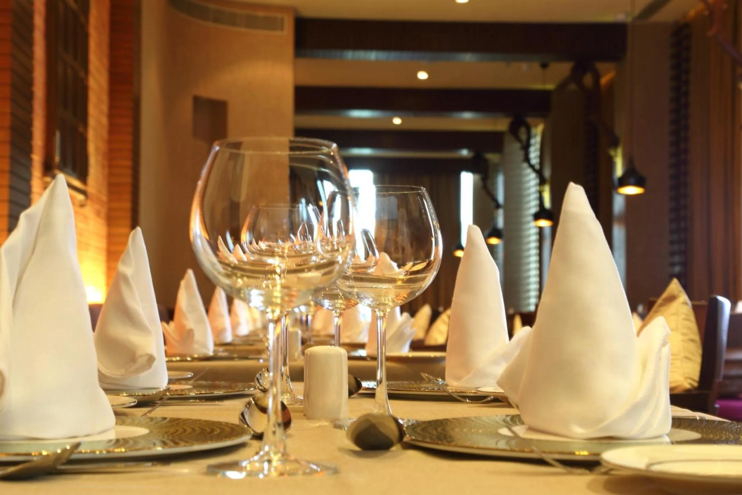 Restaurant/places to eat in Fortune Select SG Highway, Ahmedabad - Member ITC Hotels' Group