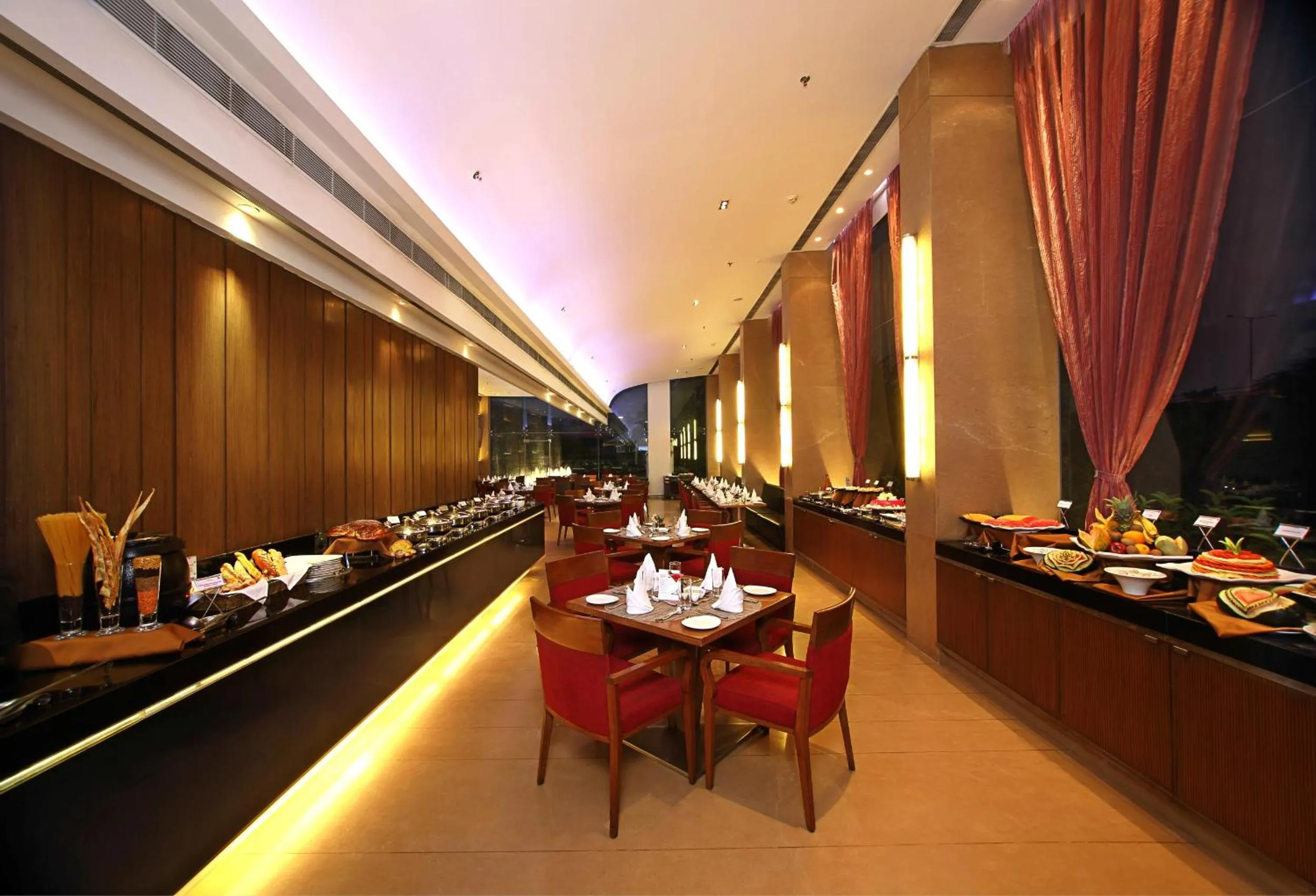 Restaurant/places to eat in Fortune Select SG Highway, Ahmedabad - Member ITC Hotels' Group