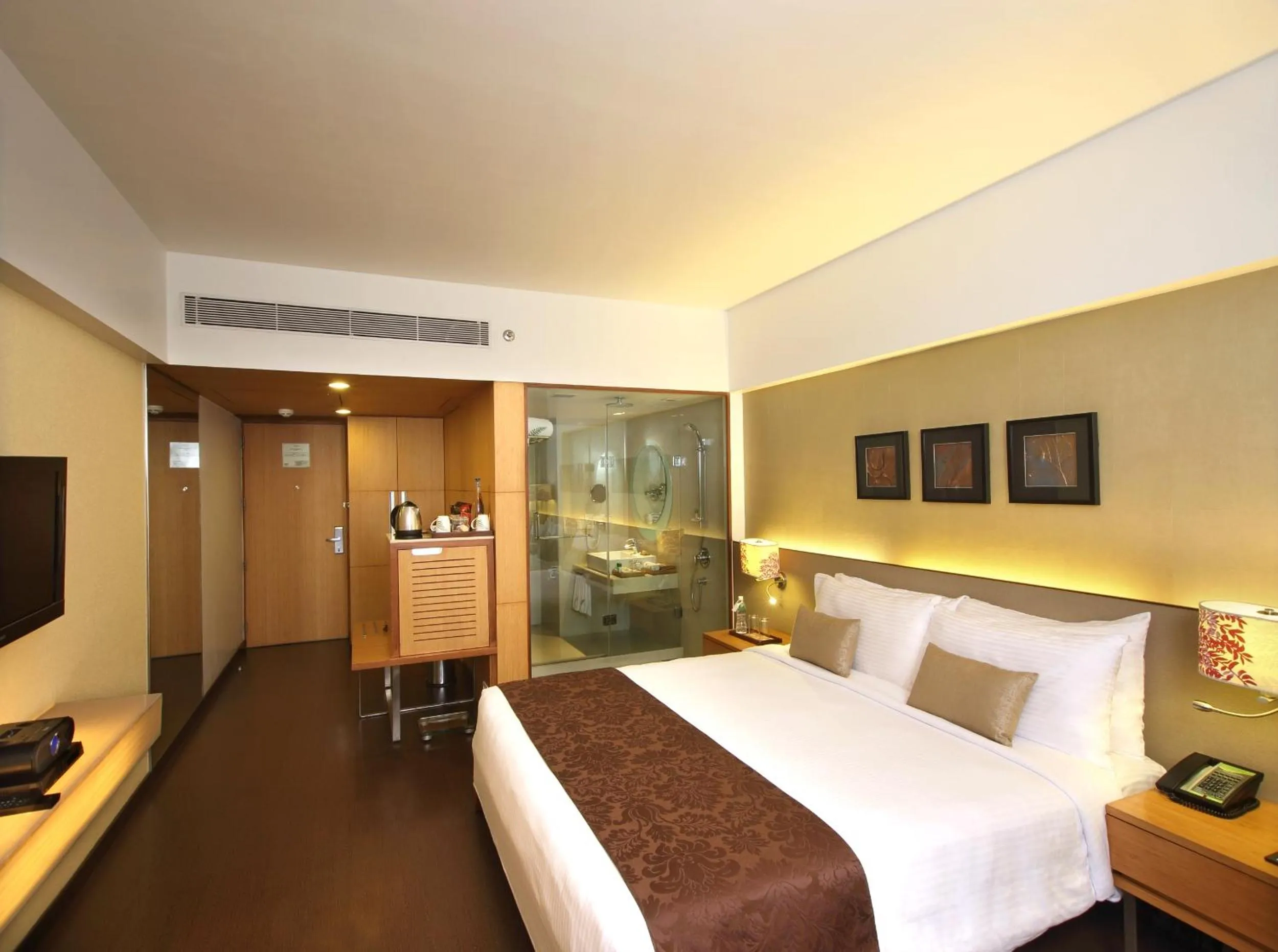 Bed in Fortune Select SG Highway, Ahmedabad - Member ITC Hotels' Group