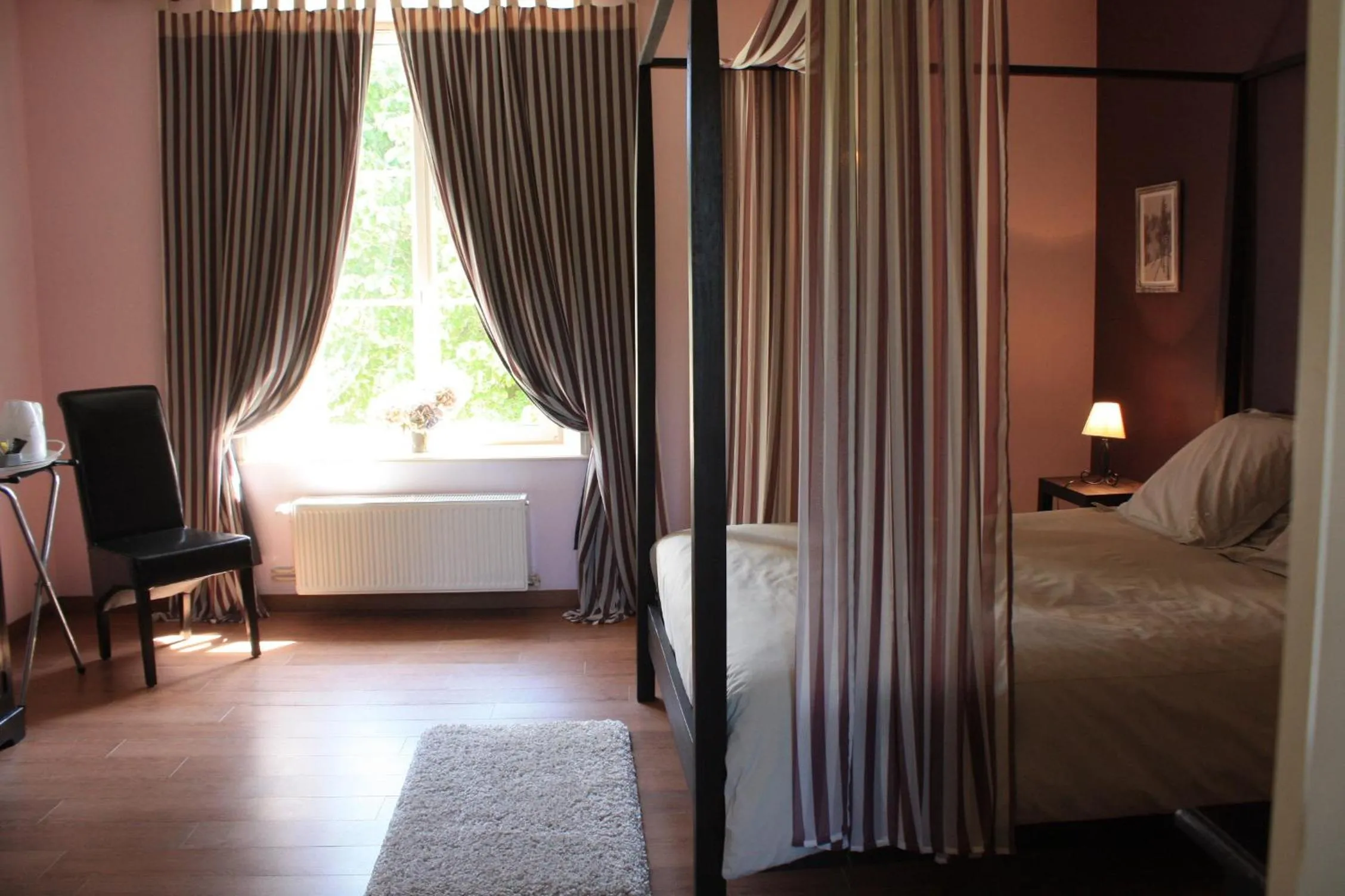 Bed in Chambres d'hôtes La Verrerie du Gast