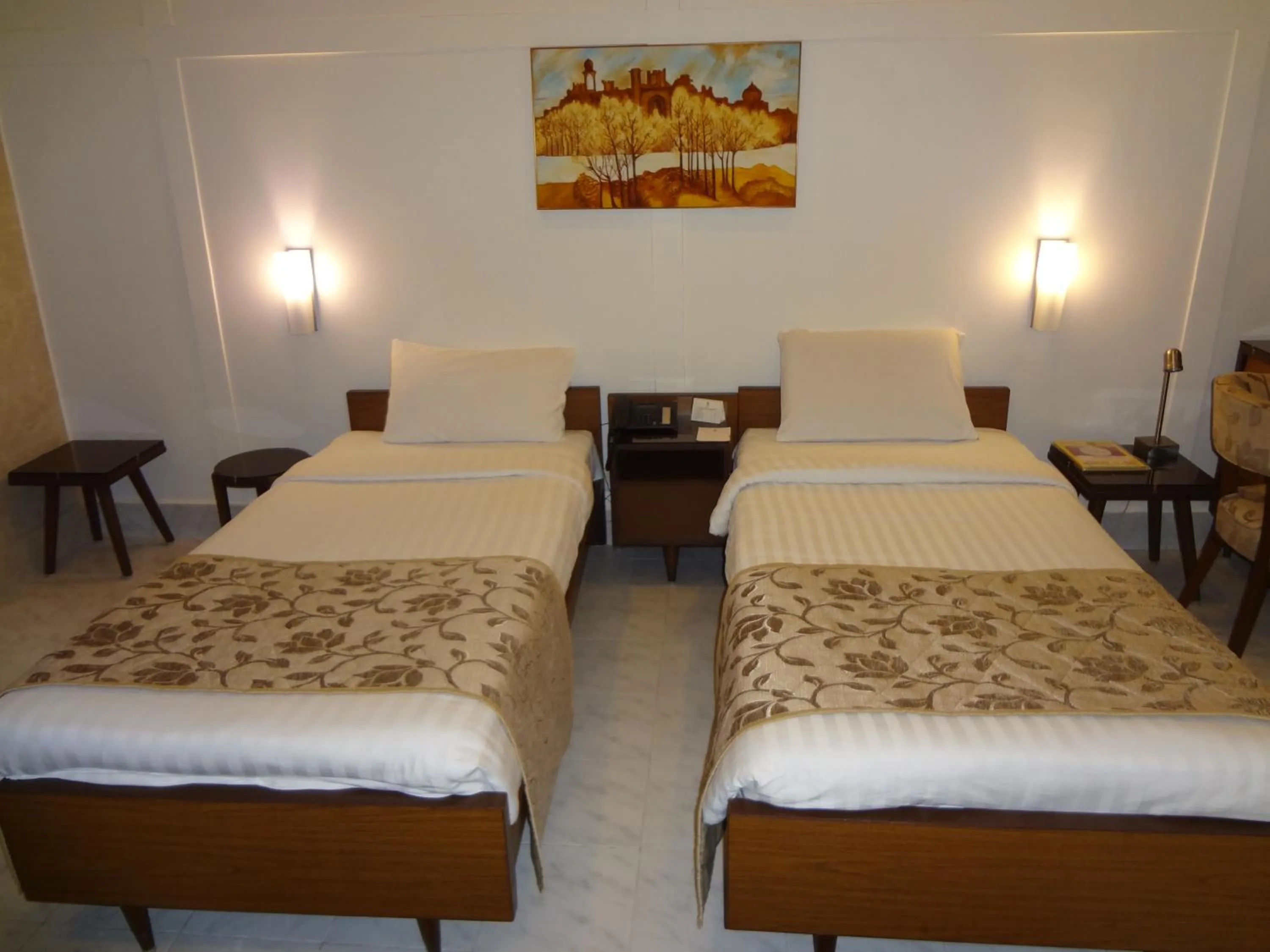 Bed in Grand Hotel Mumbai - Ballard Estate, Fort