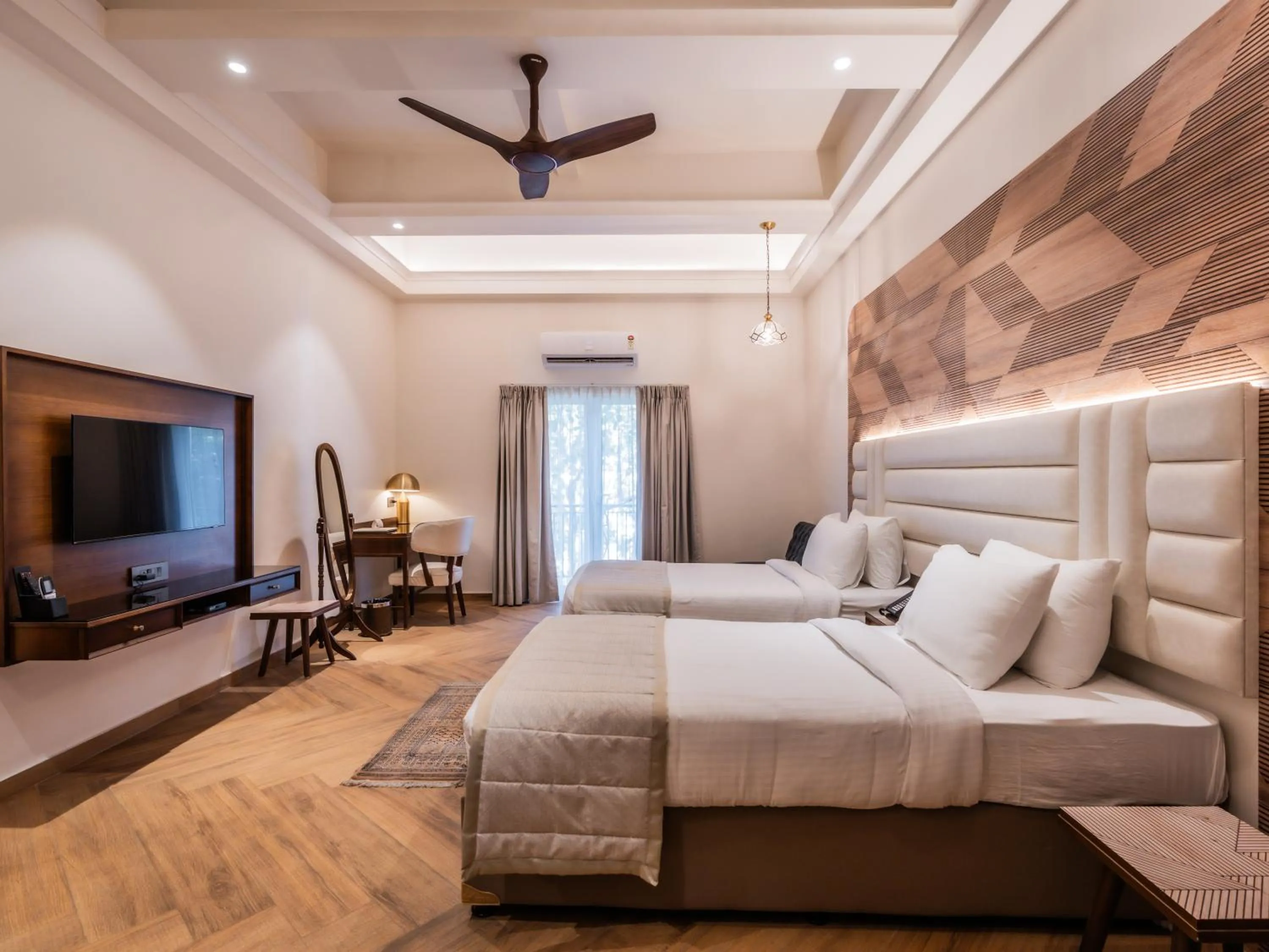 Bedroom, Bed in Grand Hotel Mumbai - Ballard Estate, Fort