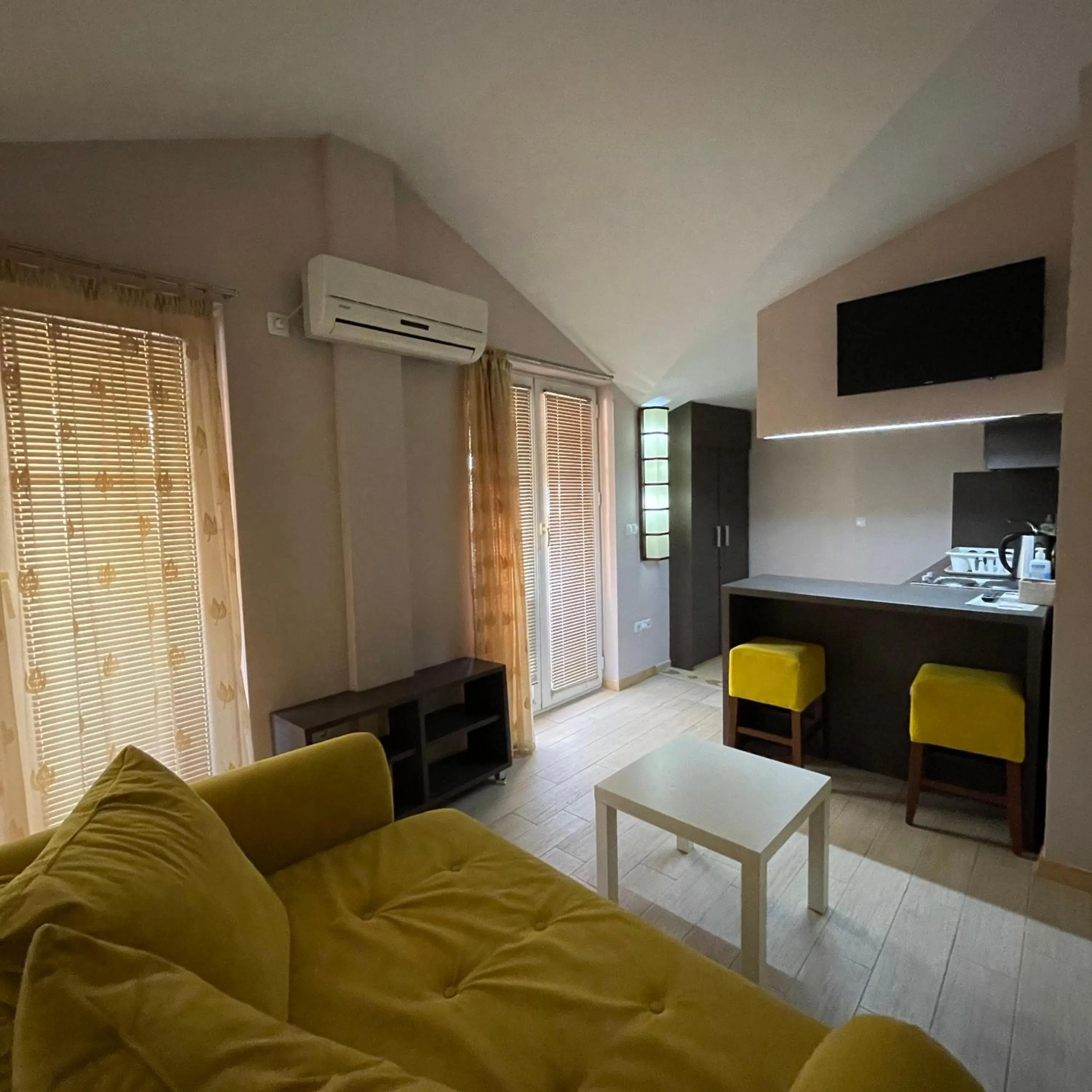 Di Angolo Apartments