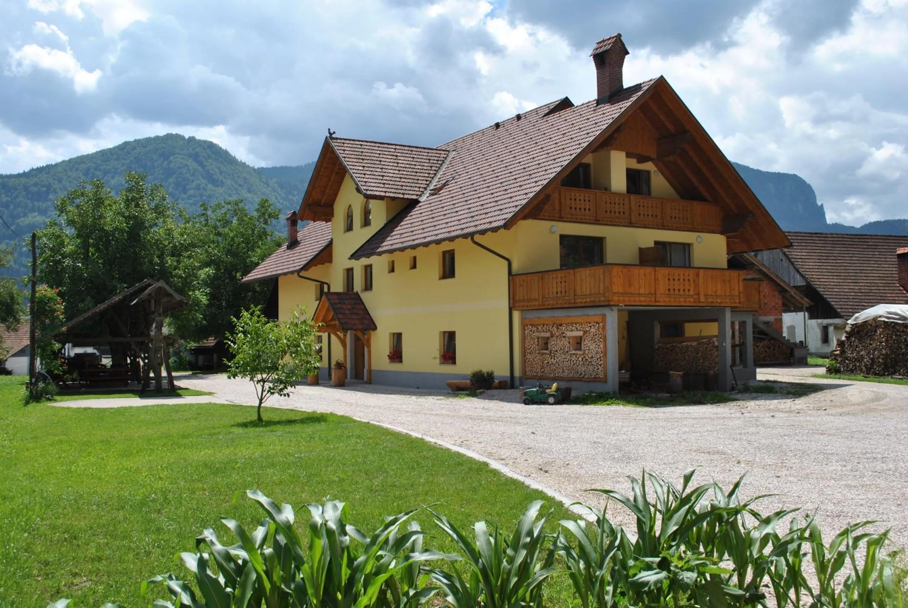 Facade/entrance in Farm Holidays Povsin