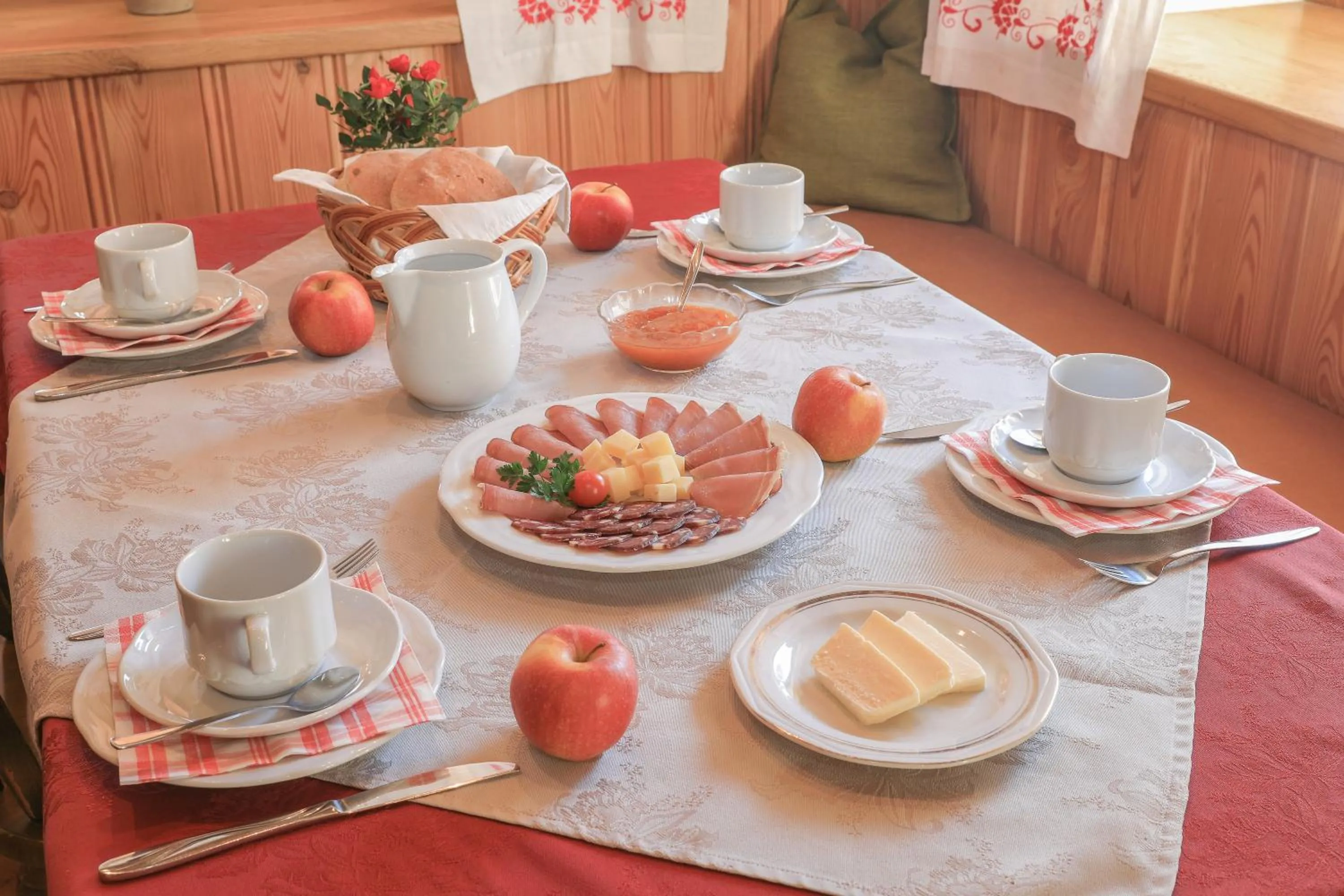 Breakfast in Farm Holidays Povsin