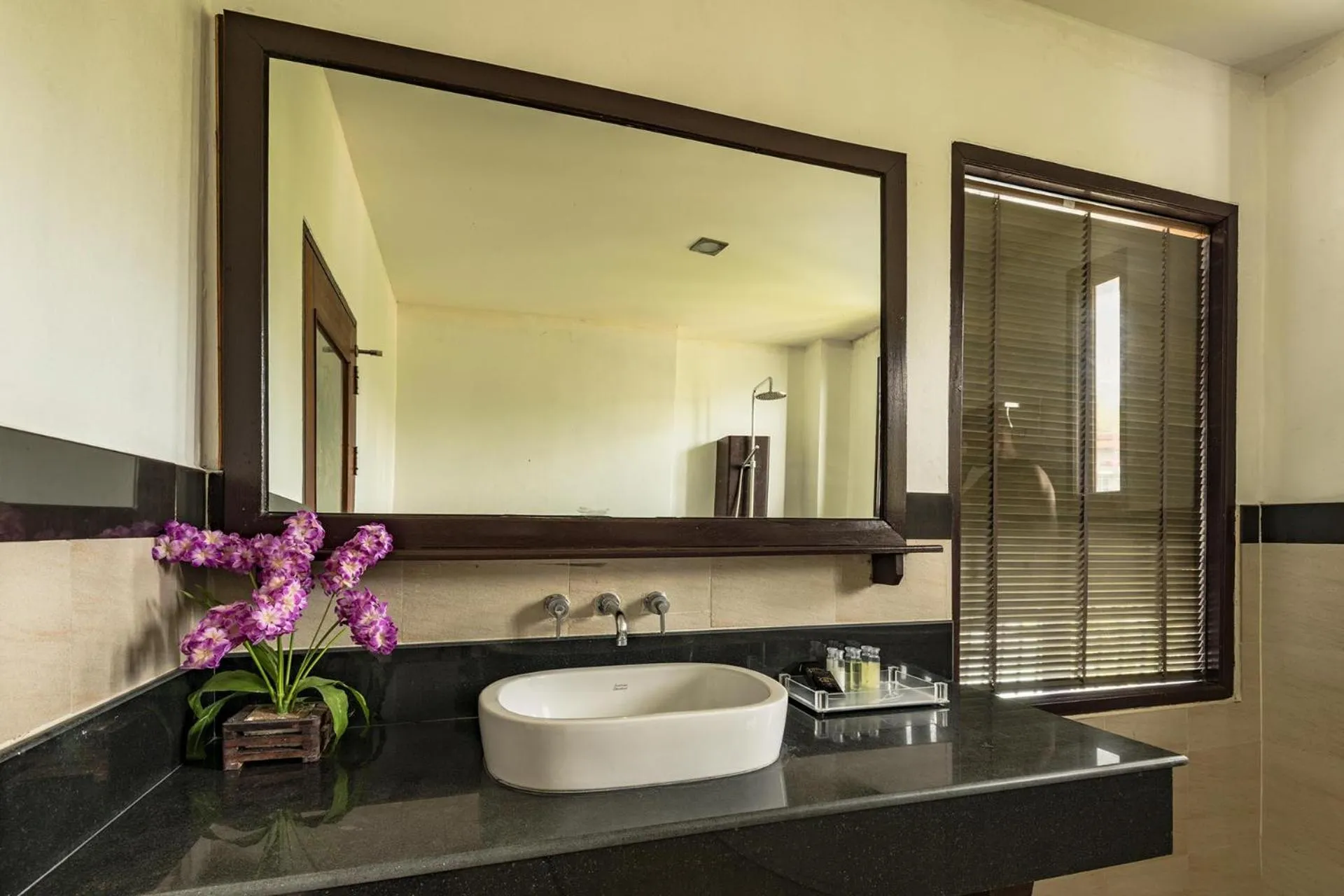 Bathroom in Koh Tao Regal Resort - SHA Plus