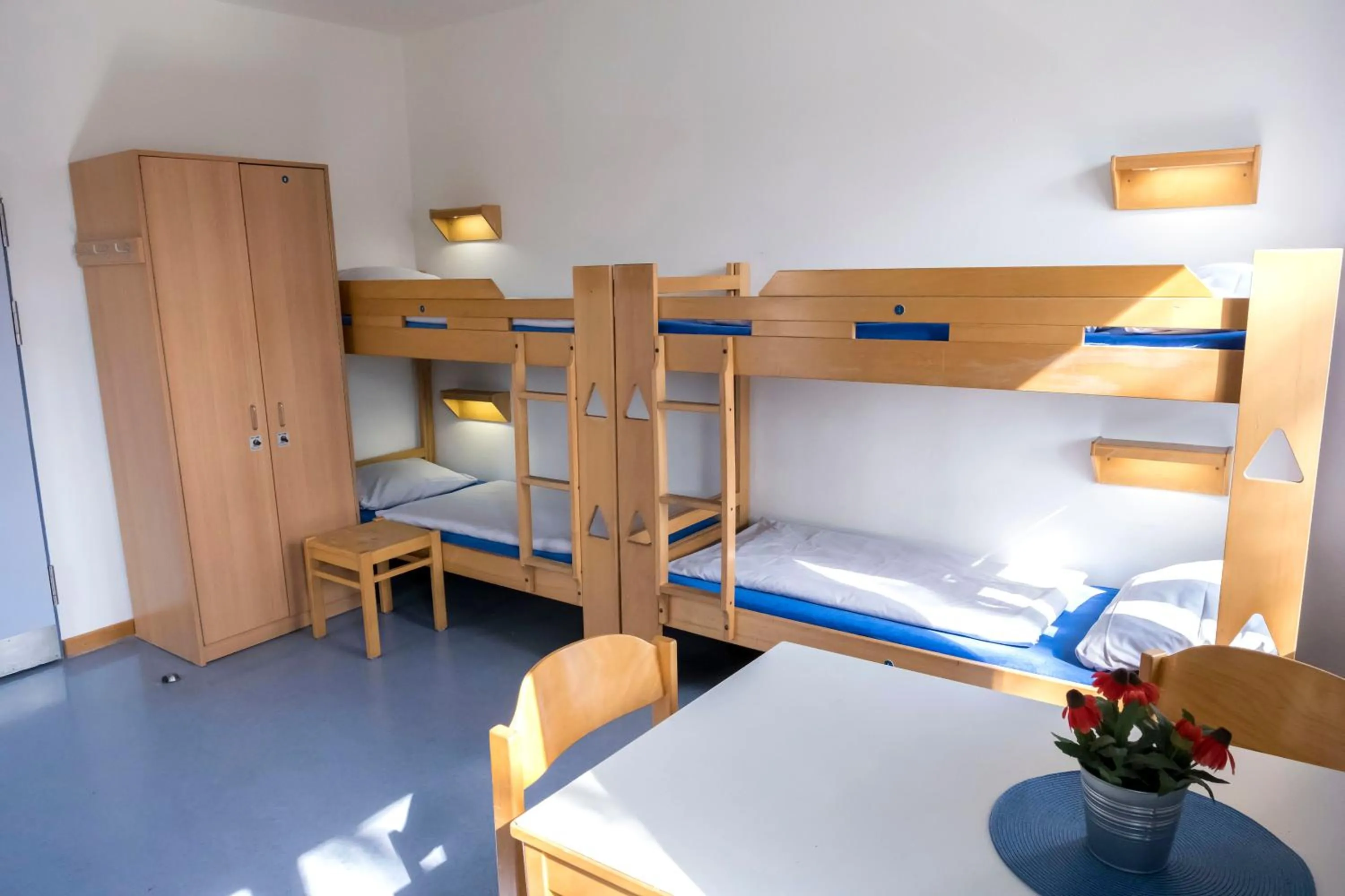 Family Room with Shared Bathroom in Jugendherberge Lübeck Vor dem Burgtor