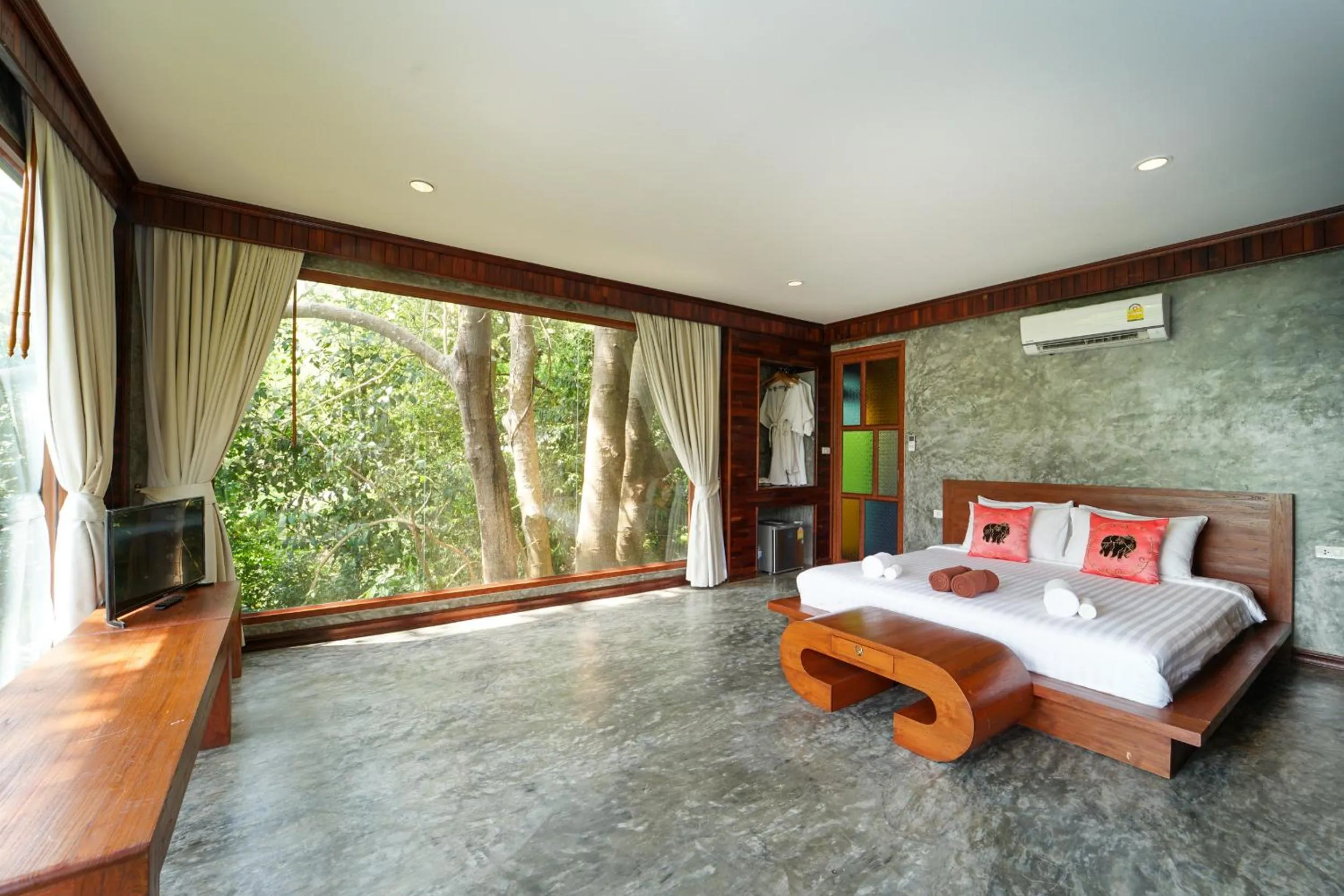 Bed in Tanote Villa SHA Extra Plus