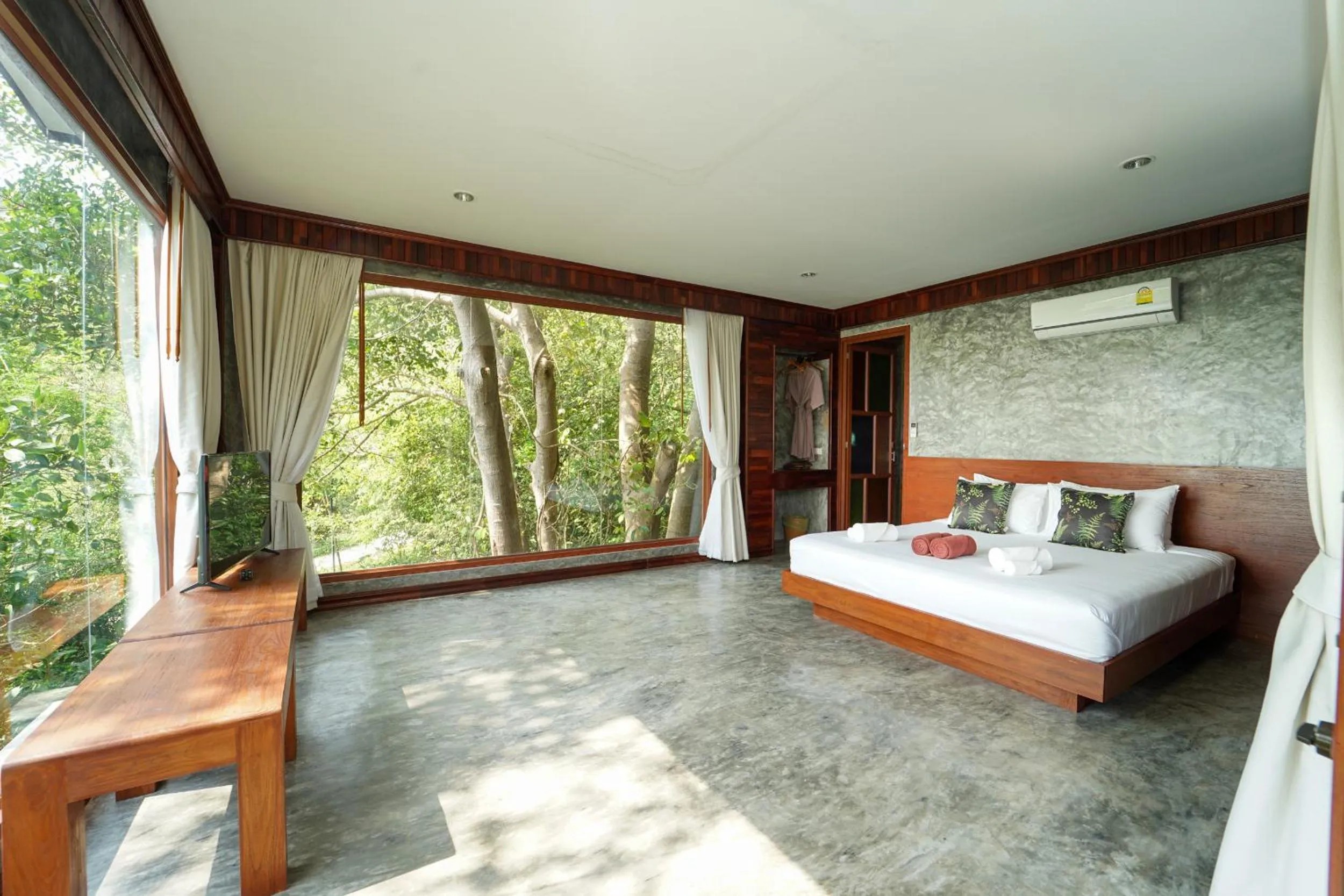Bed in Tanote Villa SHA Extra Plus