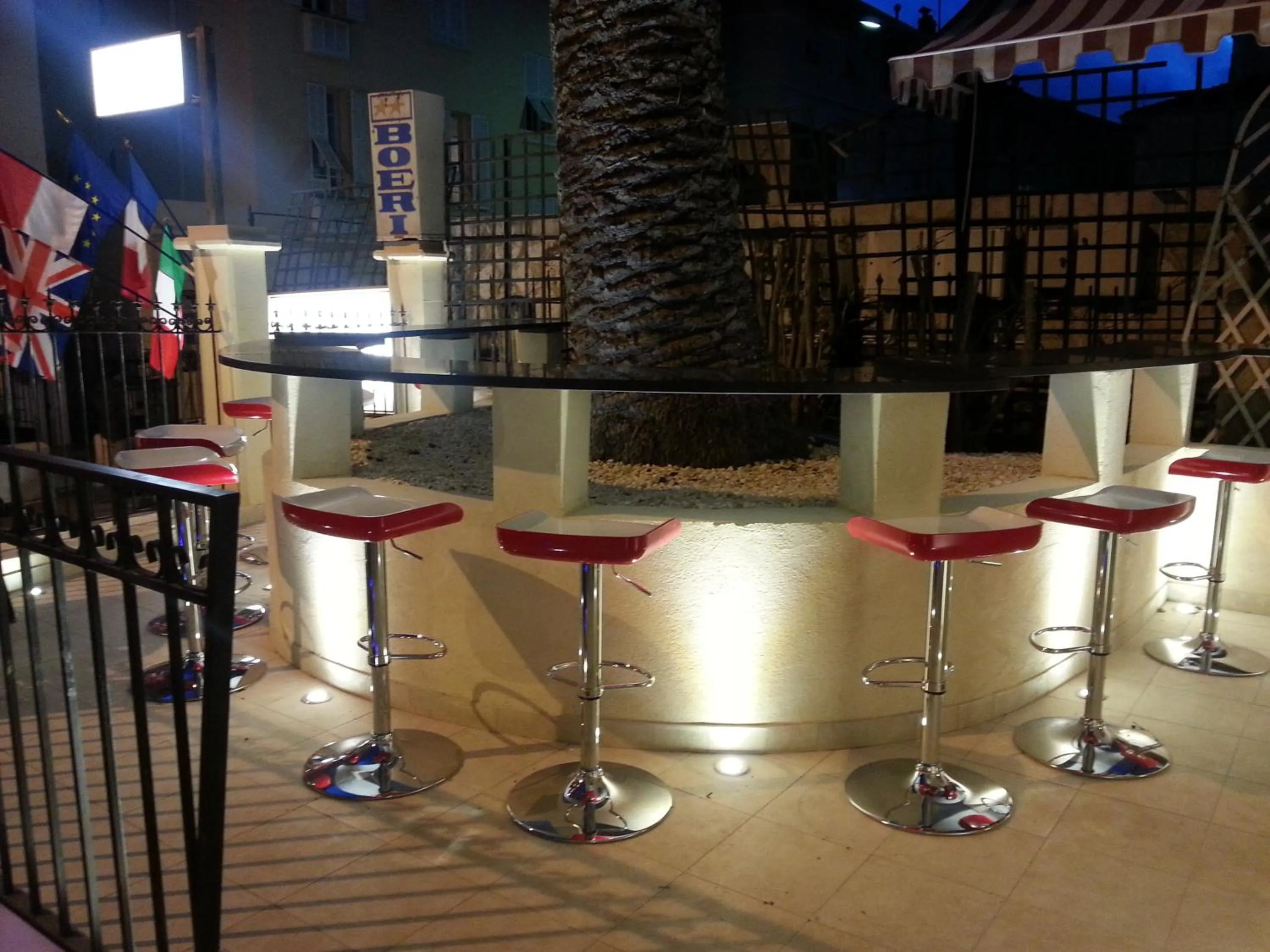 Night in Hôtel Villa Boeri