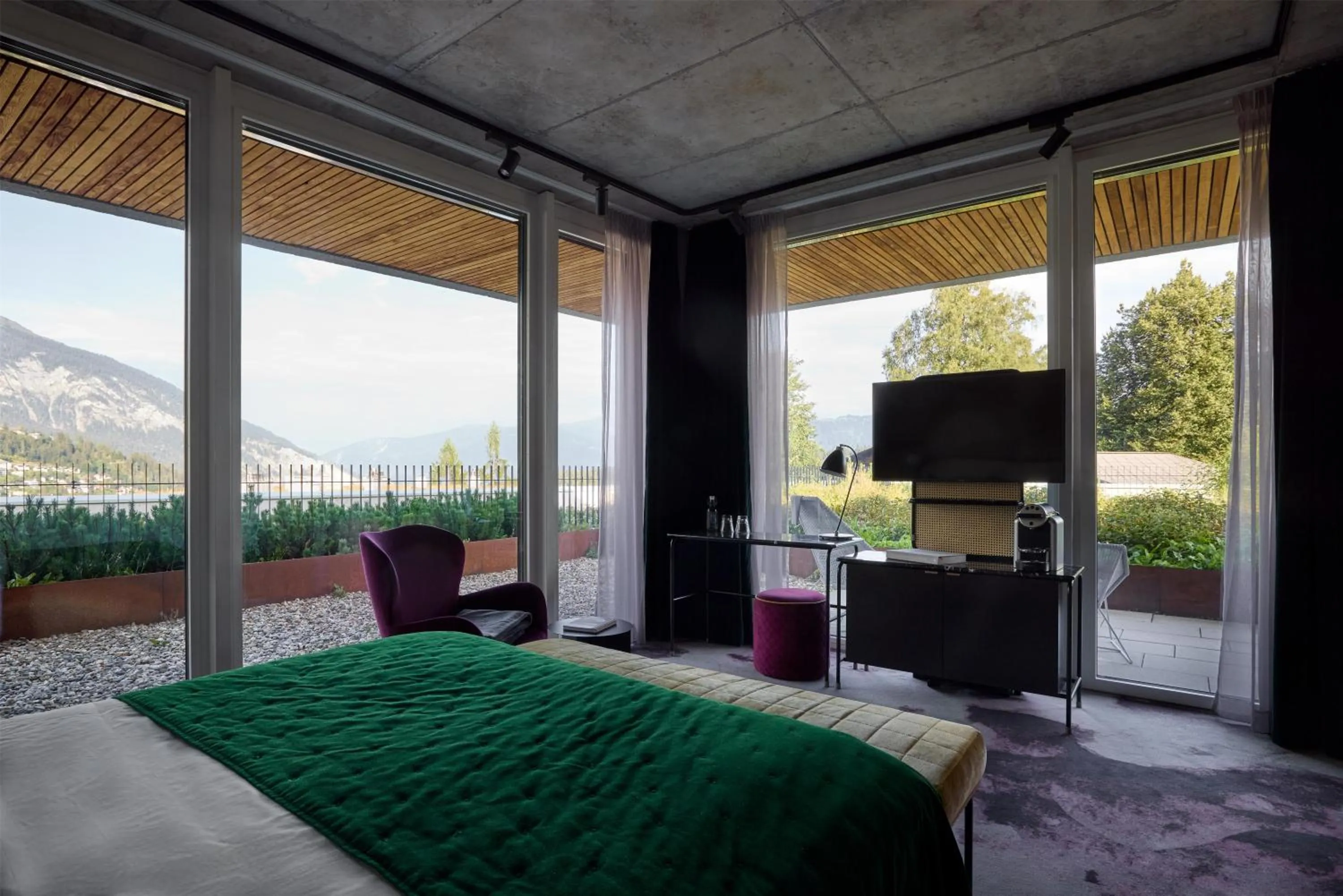 Bedroom, Bed in Me and All Hotel Flims, by Hyatt