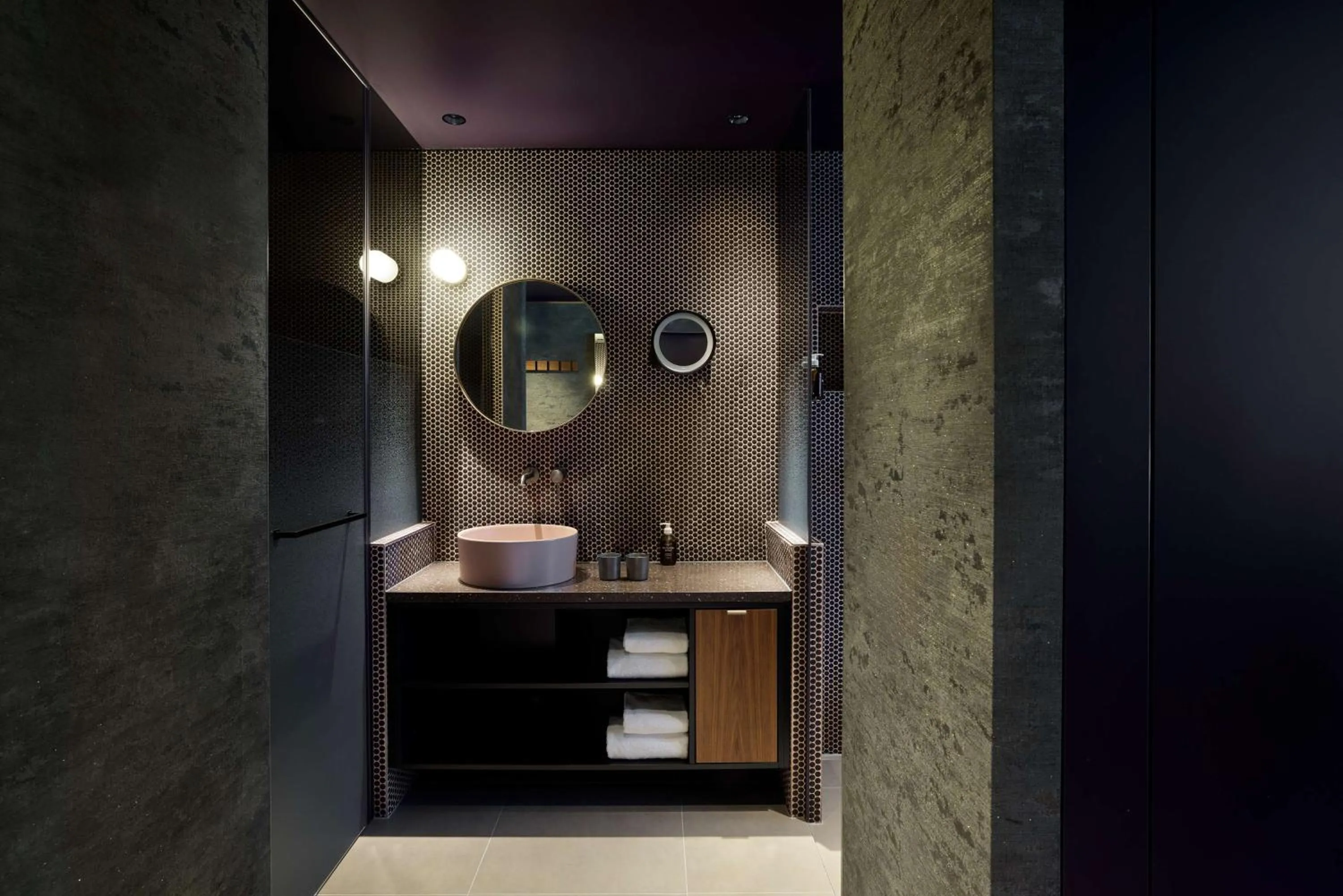 Bathroom in The Hide Flims Hotel