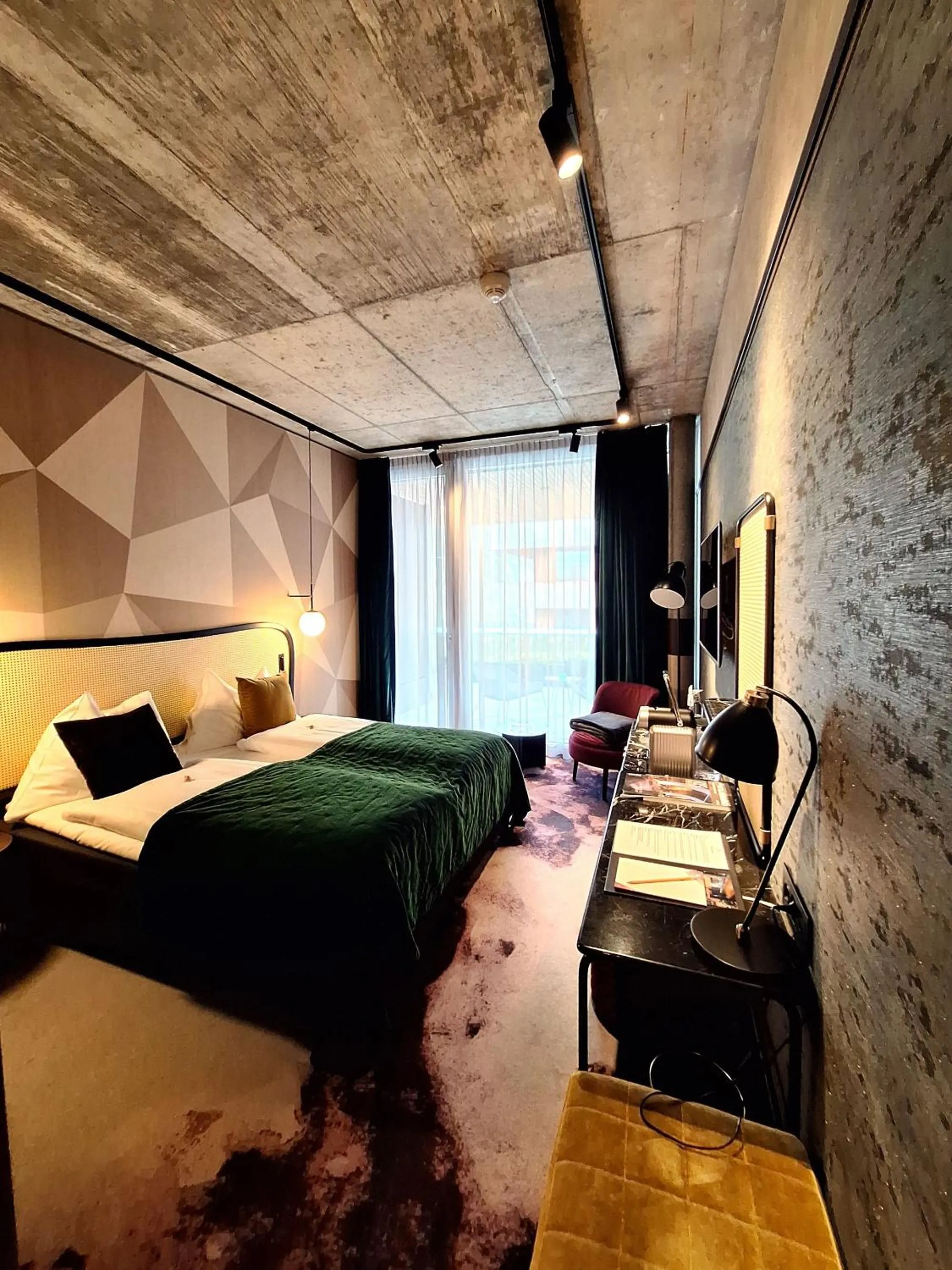 Bed in The Hide Flims Hotel