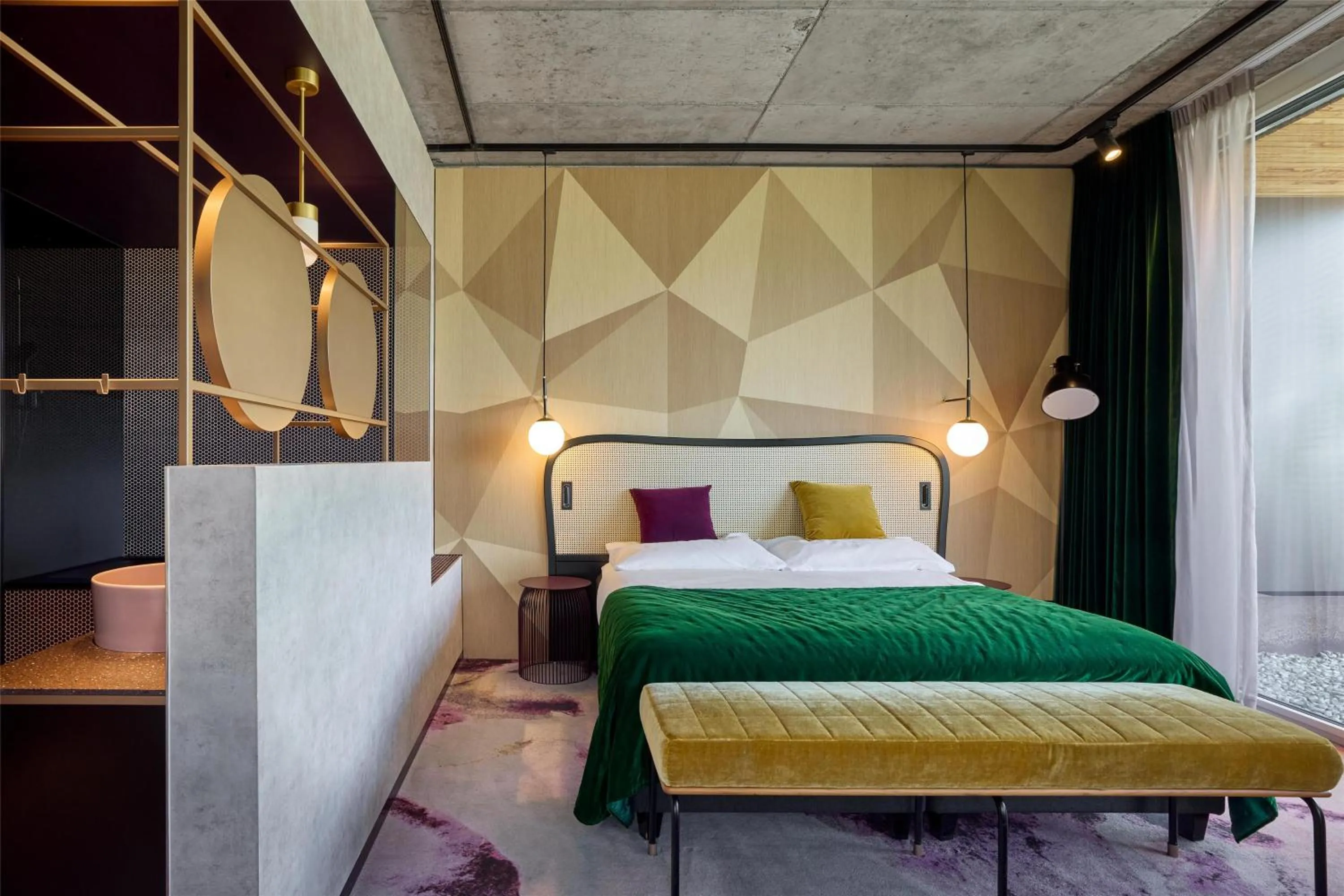 Bedroom, Bed in Me and All Hotel Flims, by Hyatt