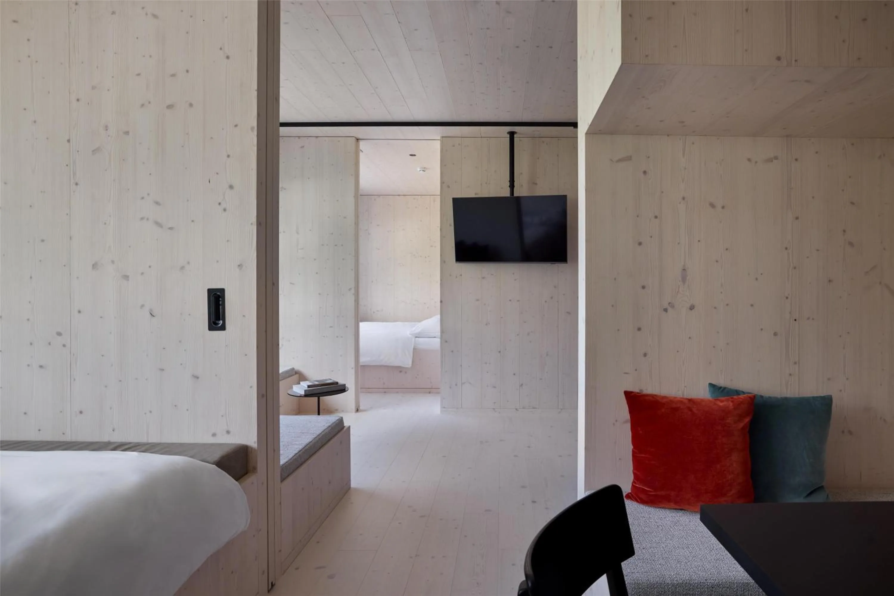 Photo of the whole room, Bed in Me and All Hotel Flims, by Hyatt