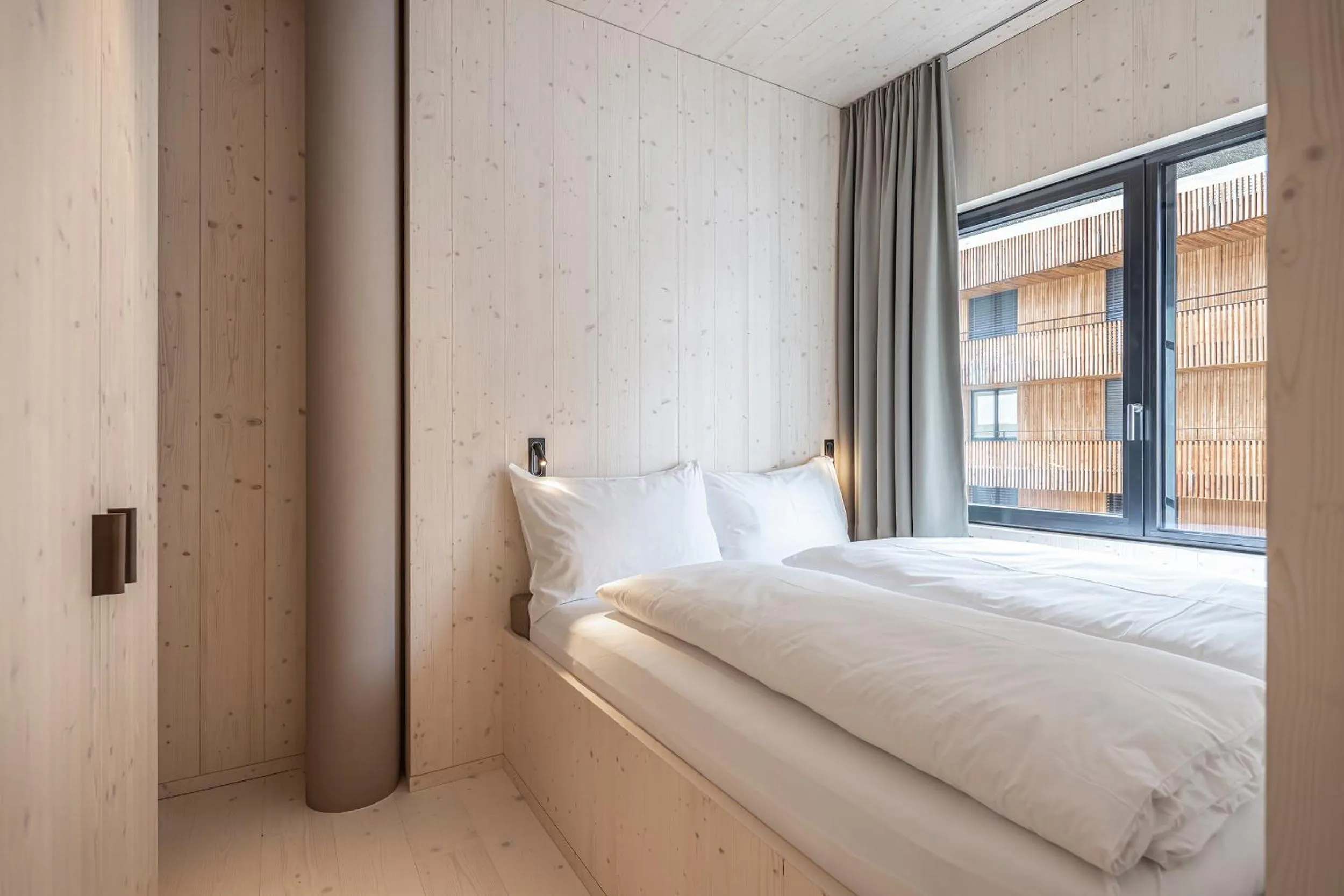 Bedroom, Bed in Me and All Hotel Flims, by Hyatt