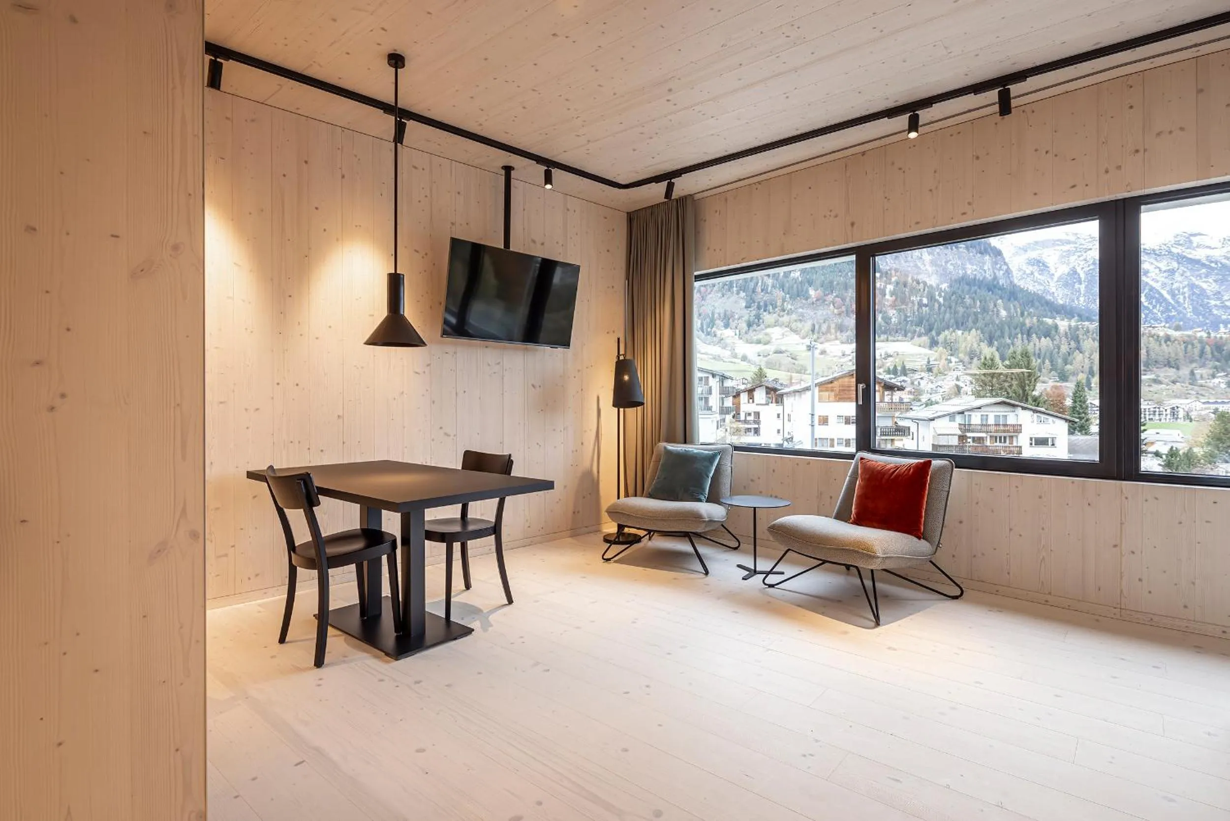 Dining area in Me and All Hotel Flims, by Hyatt