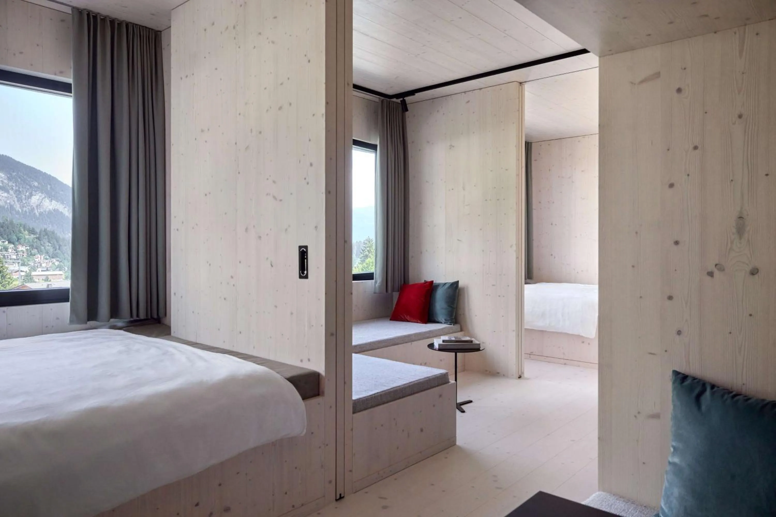 Photo of the whole room, Bed in The Hide Flims Hotel