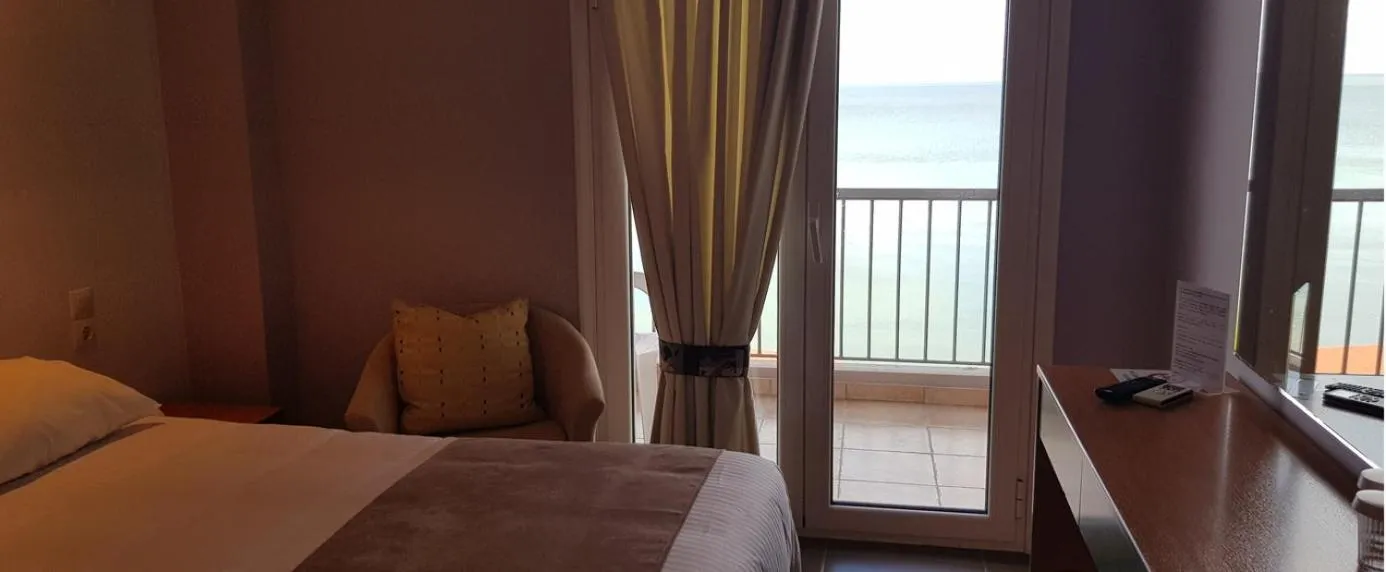 Photo of the whole room, Bed in Castella Beach