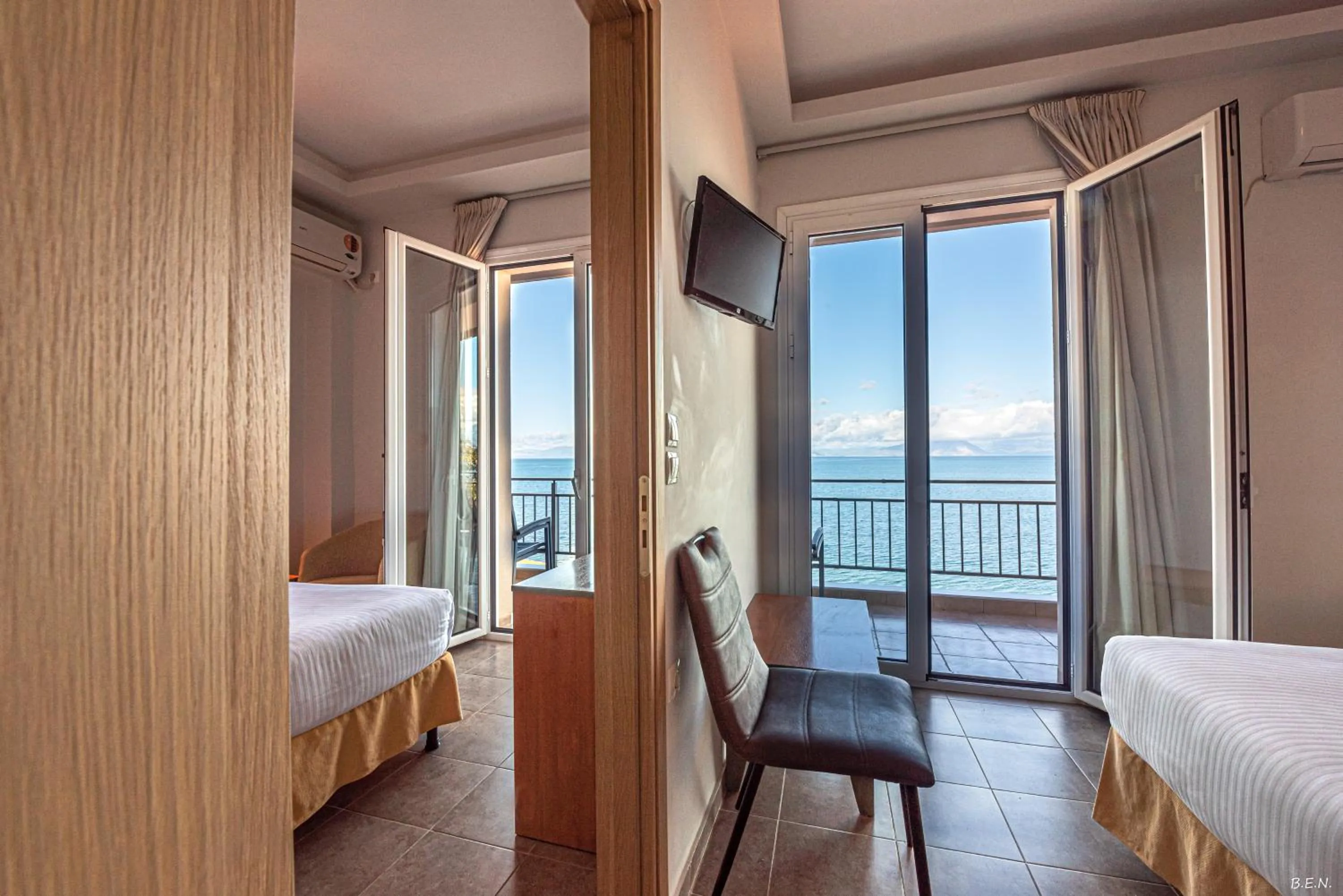 Photo of the whole room, Bed in Castella Beach