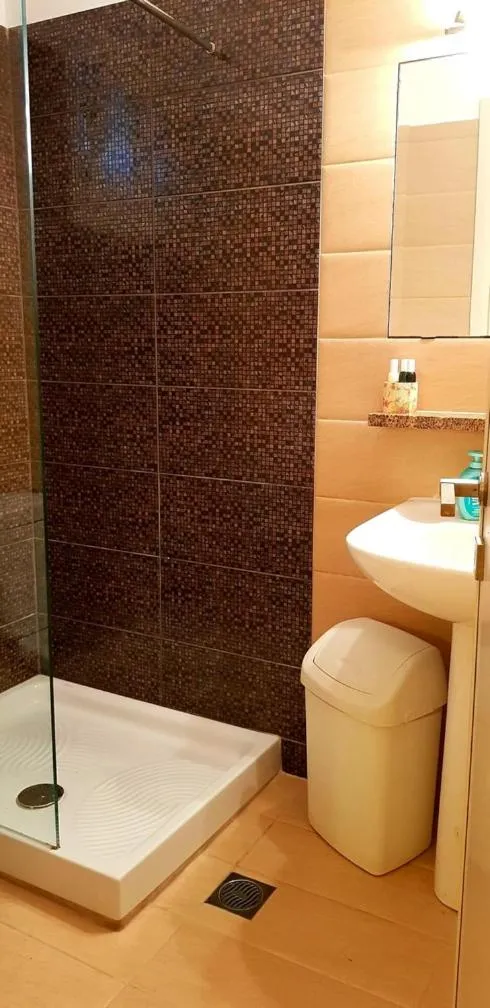 Shower in Castella Beach