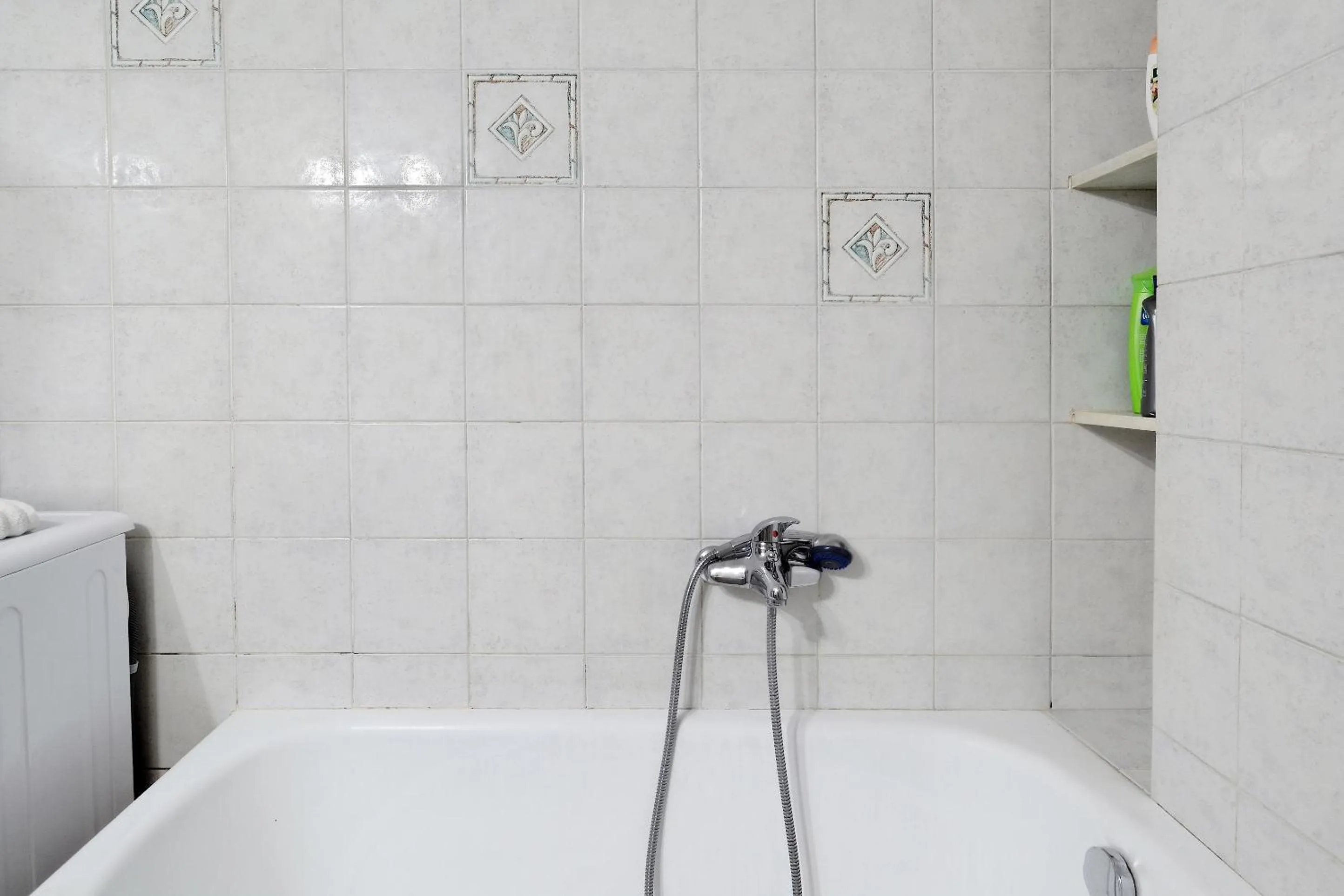 Bathroom in Athens Heartbeat