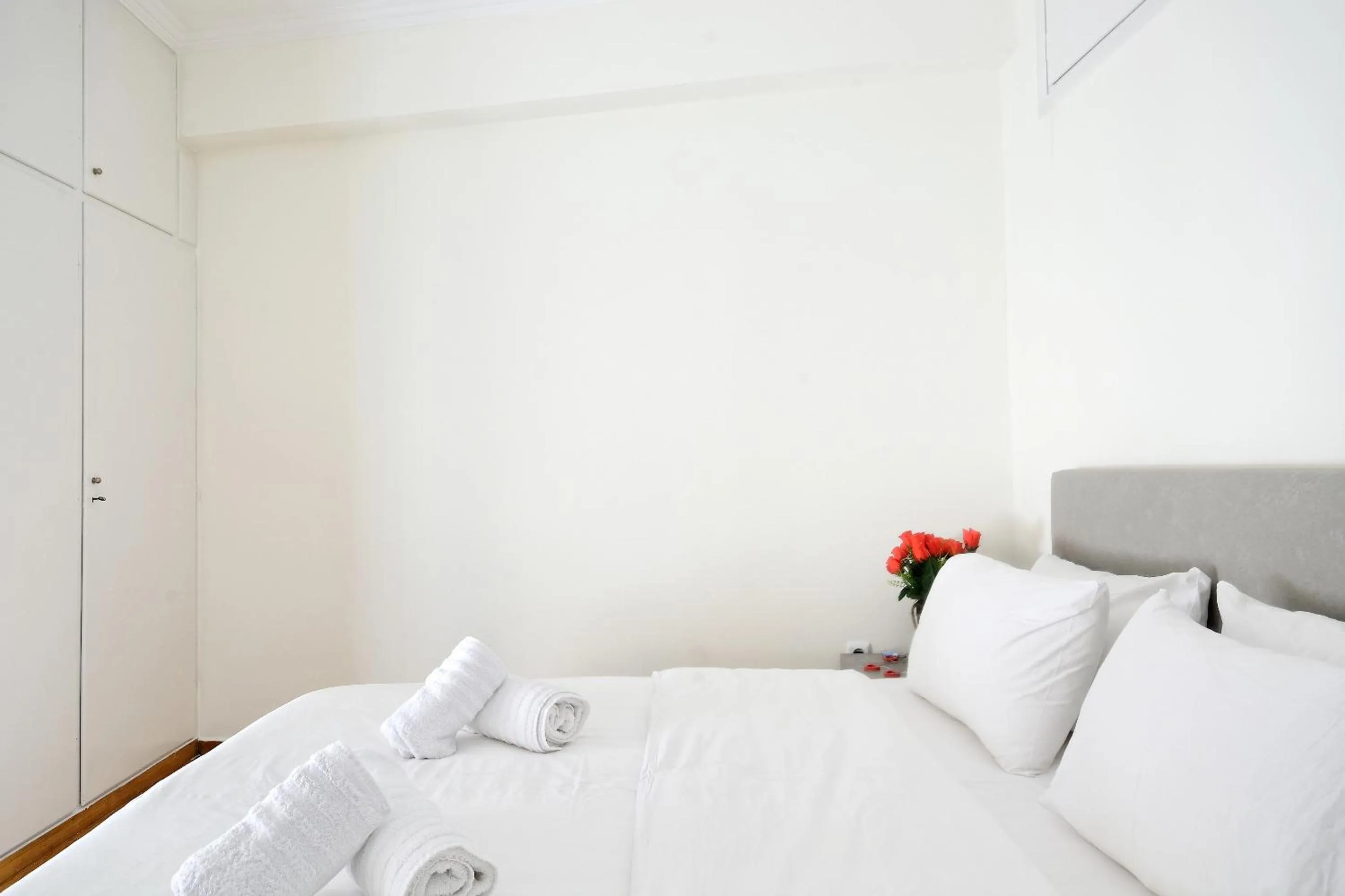 Bedroom, Bed in Athens Heartbeat