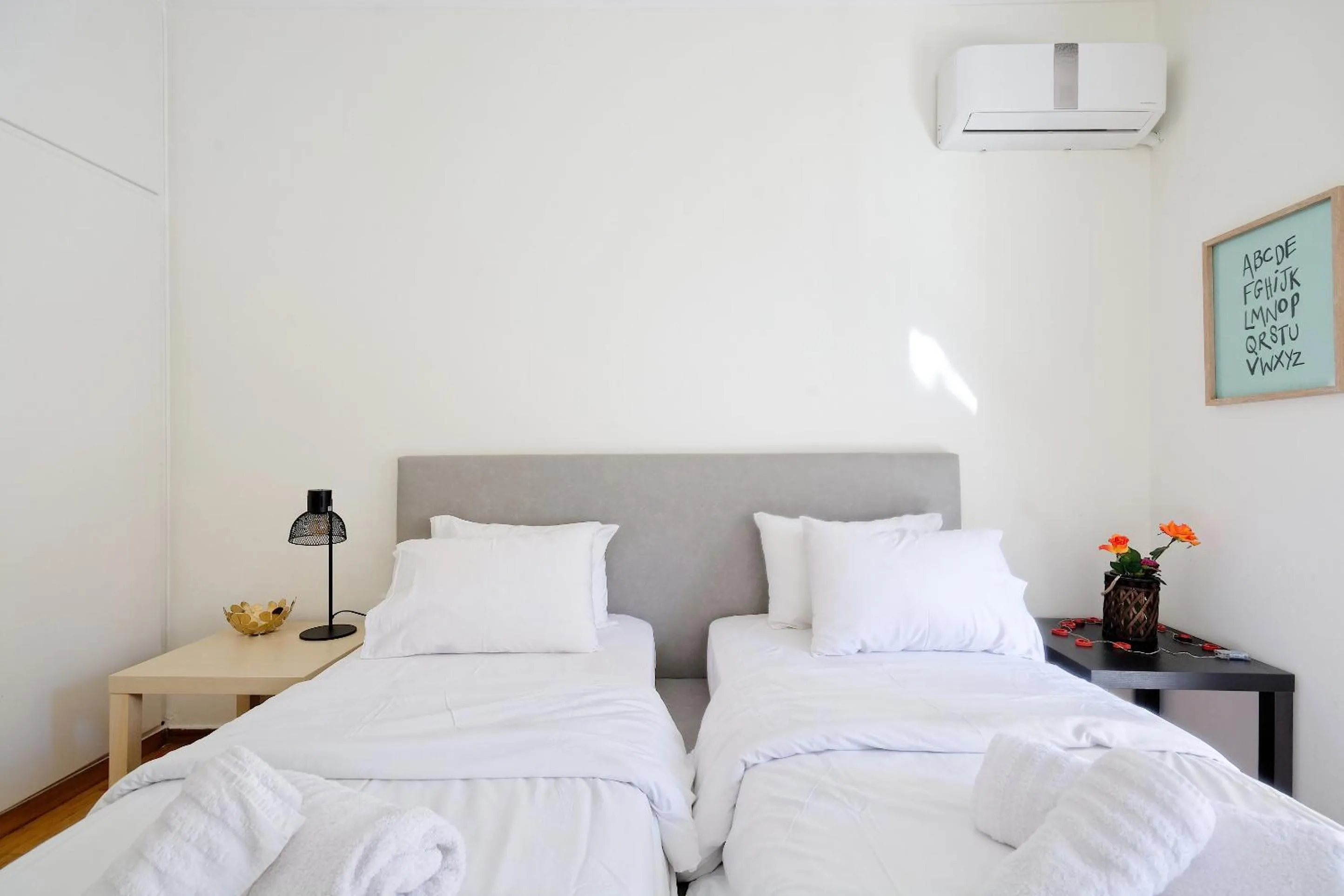 Bedroom, Bed in Athens Heartbeat