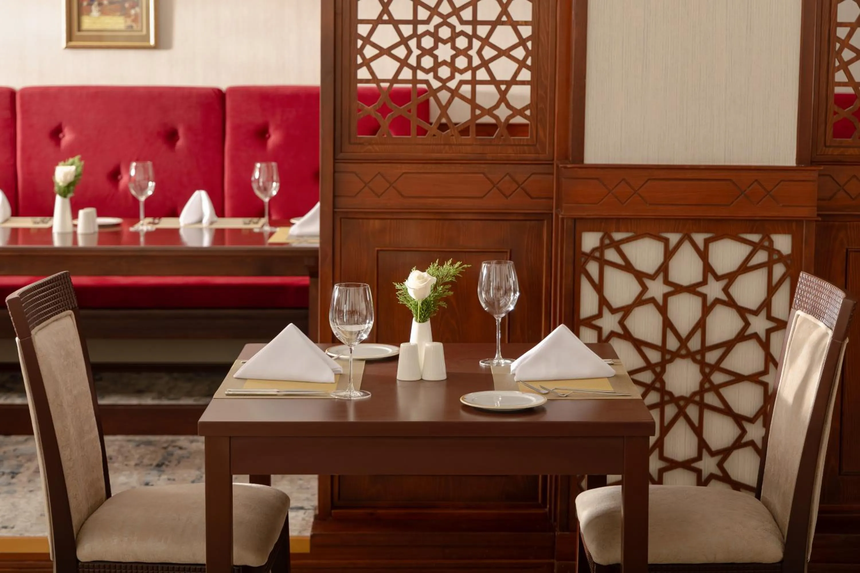 Restaurant/places to eat in Ramada Plaza by Wyndham Gence