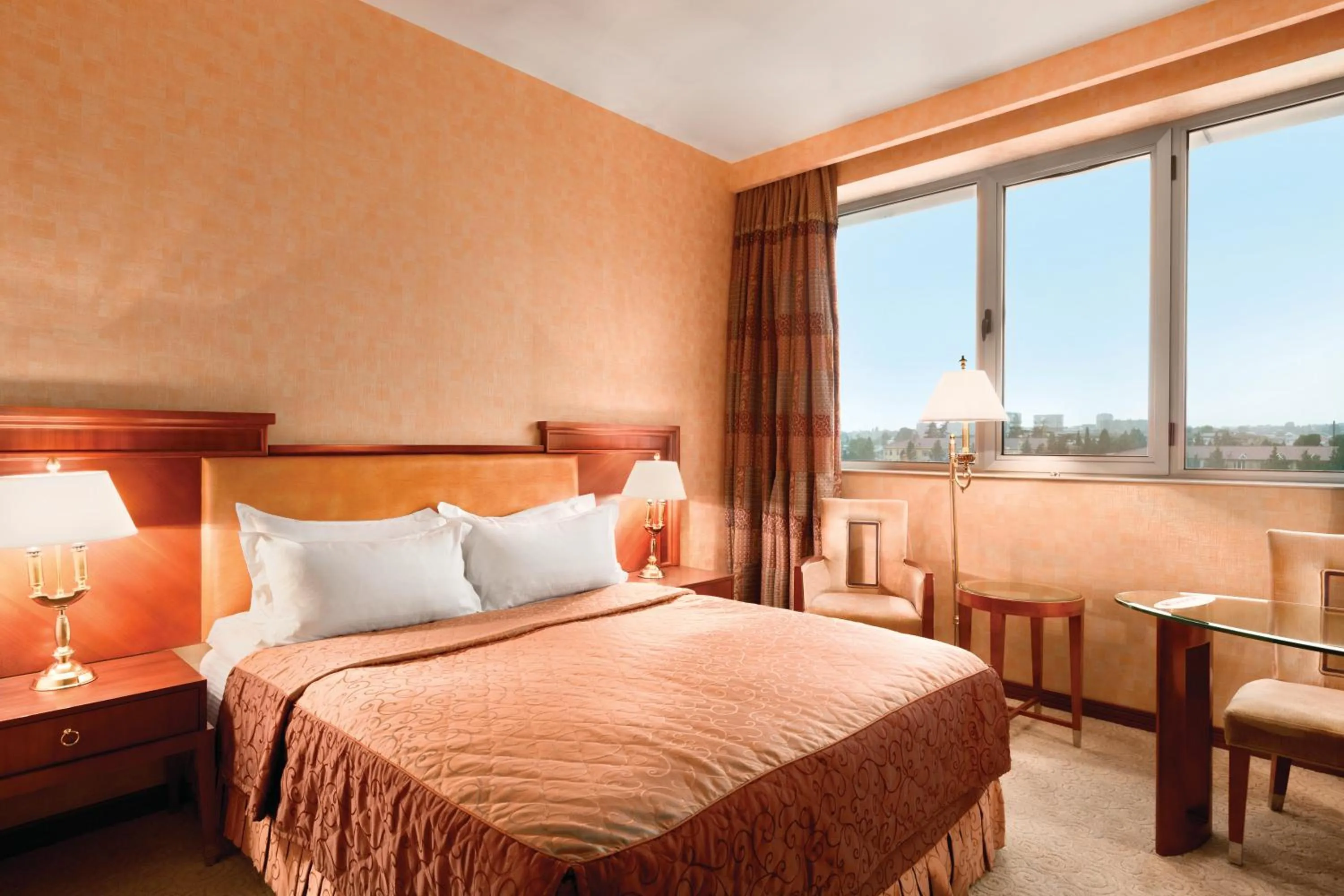 Bed in Ramada Plaza by Wyndham Gence