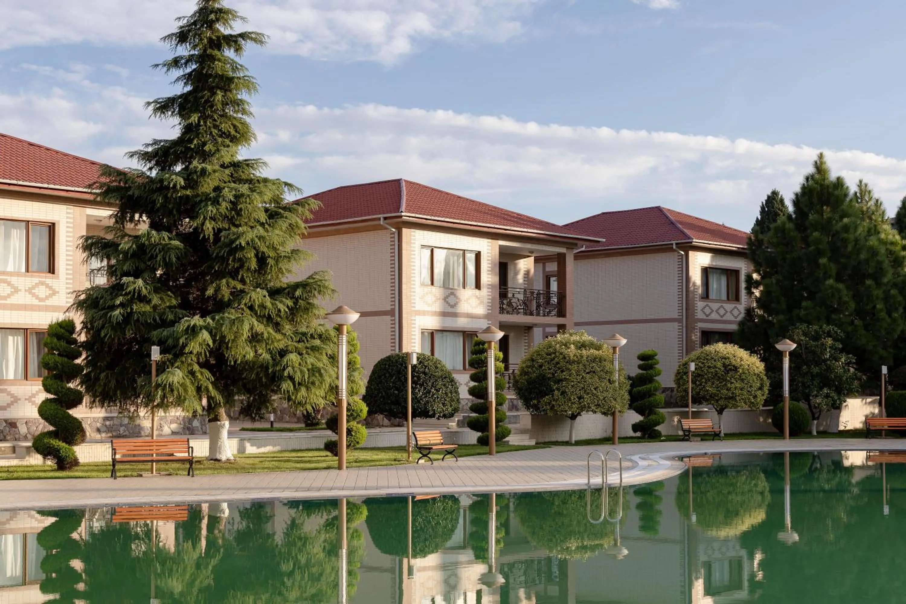 Photo of the whole room in Ramada Plaza by Wyndham Gence