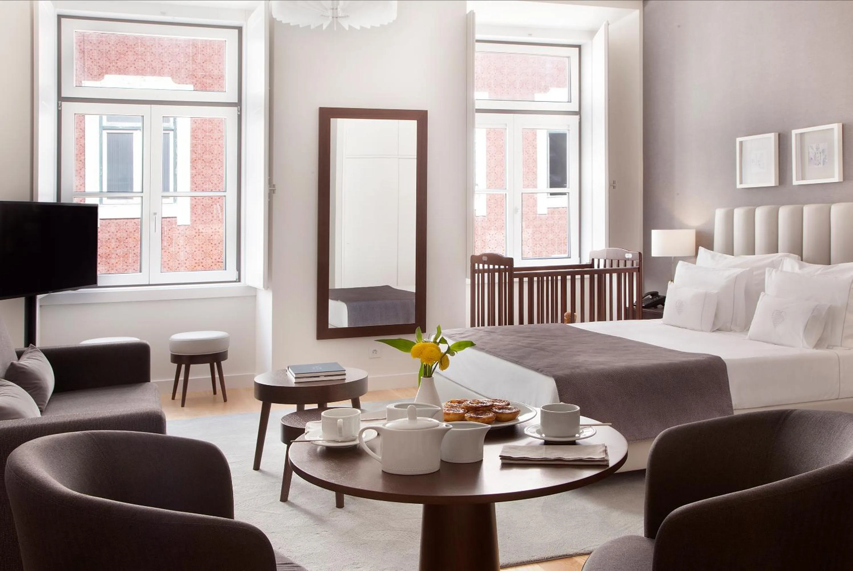 Bed in Grape Harbor Prata Apartments