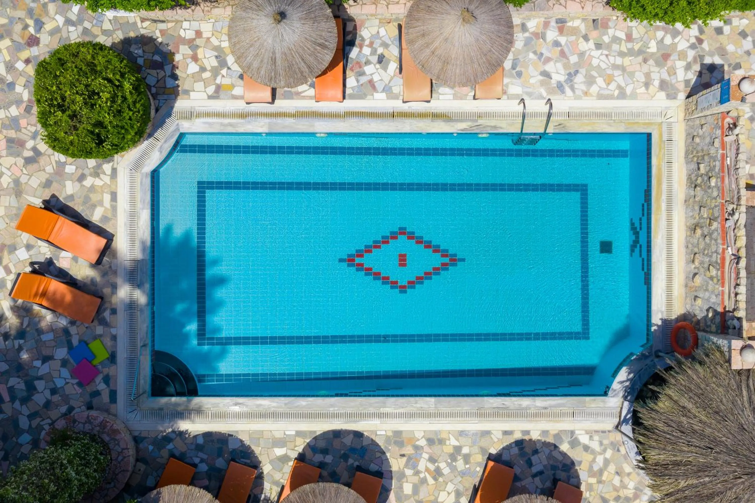 Swimming pool in Elefteria Apts & Suites