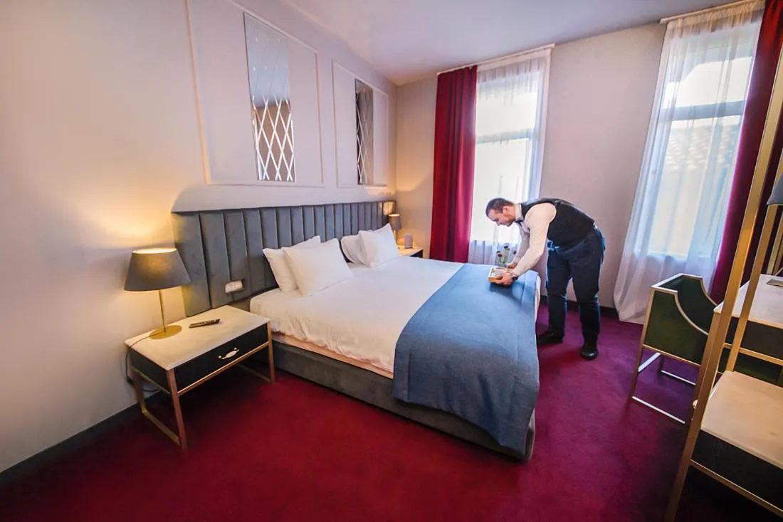 People, Bed in King Gorgasali