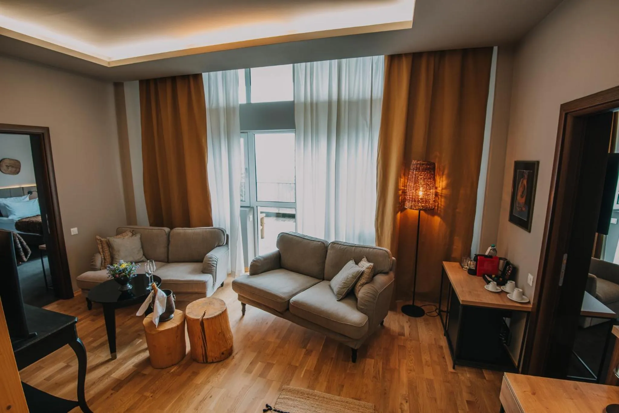 Seating area in Balvanyos Resort - Peakture Hotel & Grand Hotel Balvanyos