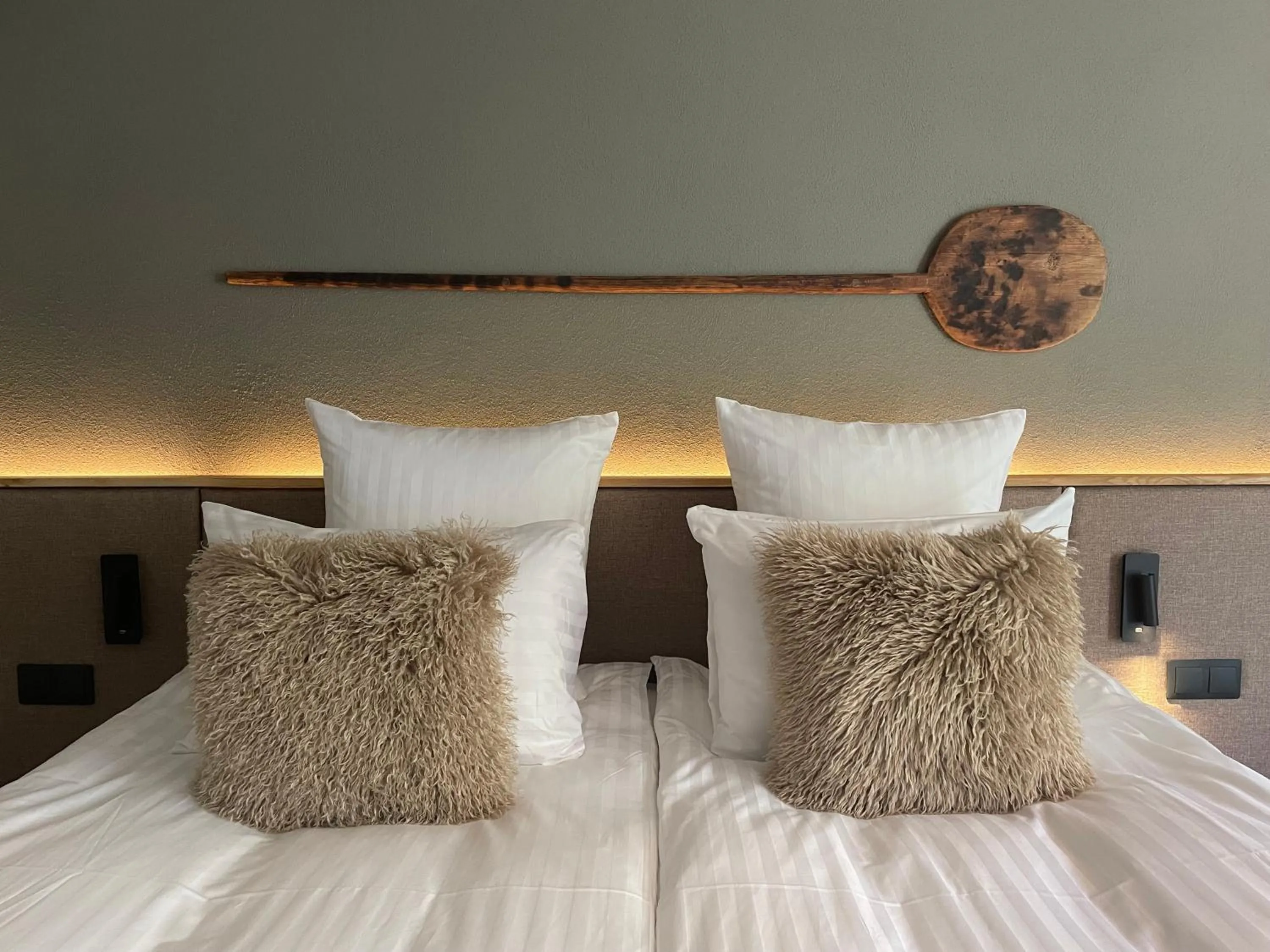 Bed in Balvanyos Resort - Peakture Hotel & Grand Hotel Balvanyos