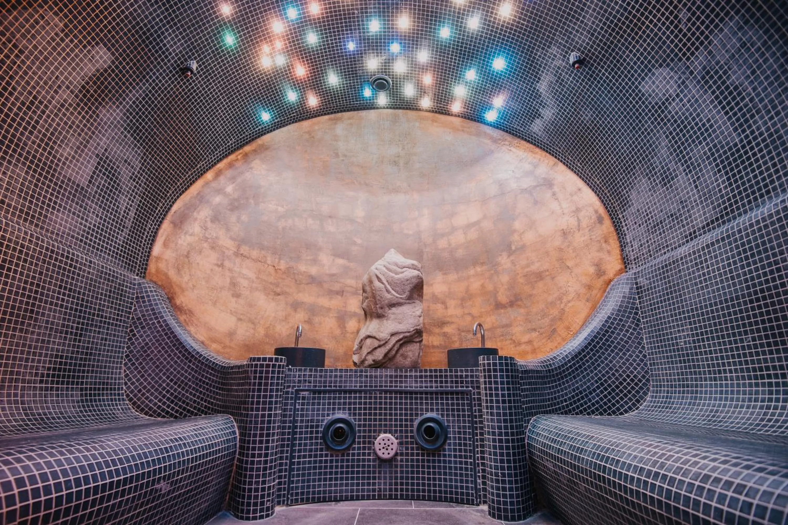 Area and facilities in Balvanyos Resort - Peakture Hotel & Grand Hotel Balvanyos