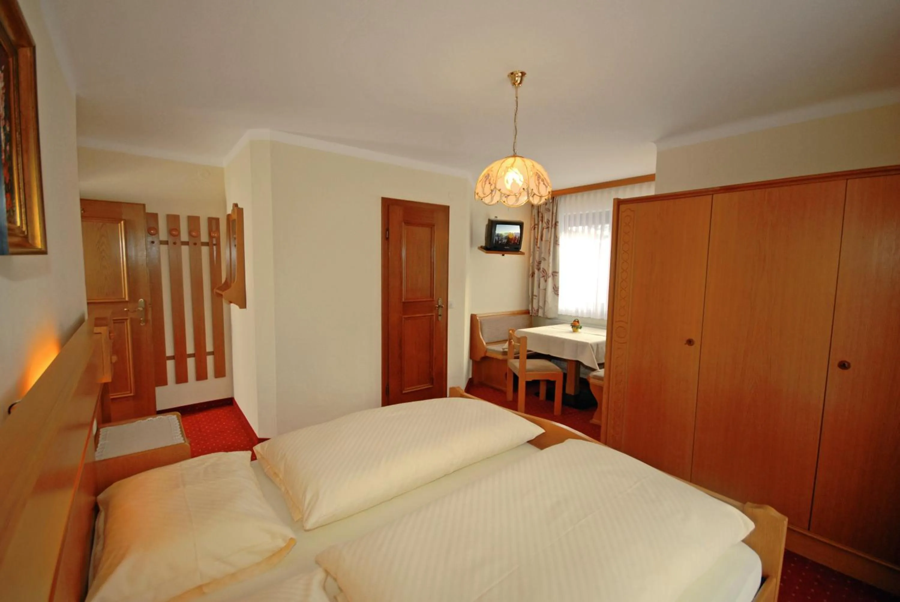 Photo of the whole room, Bed in Pension Riedlsperger