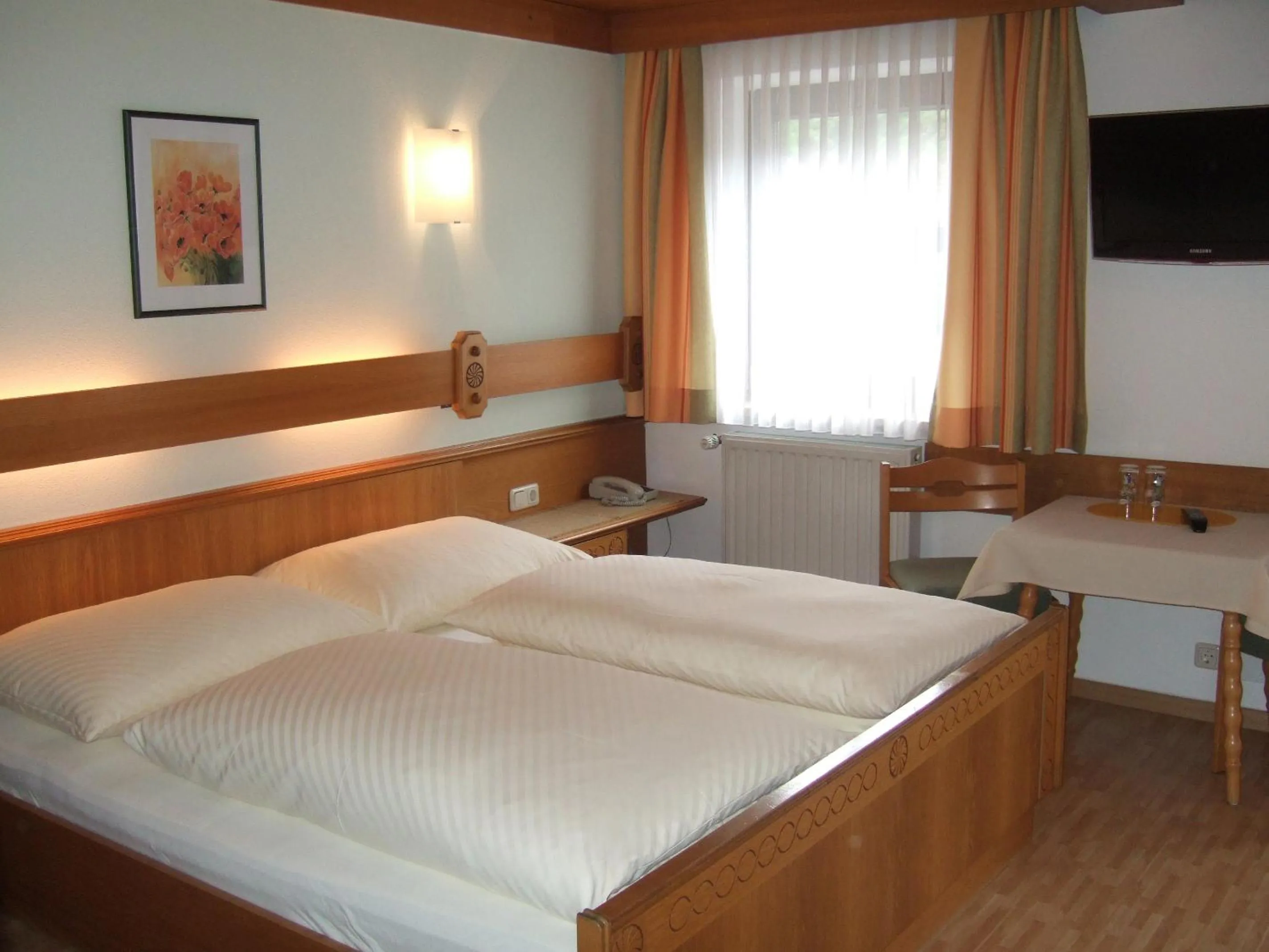 Photo of the whole room, Bed in Pension Riedlsperger