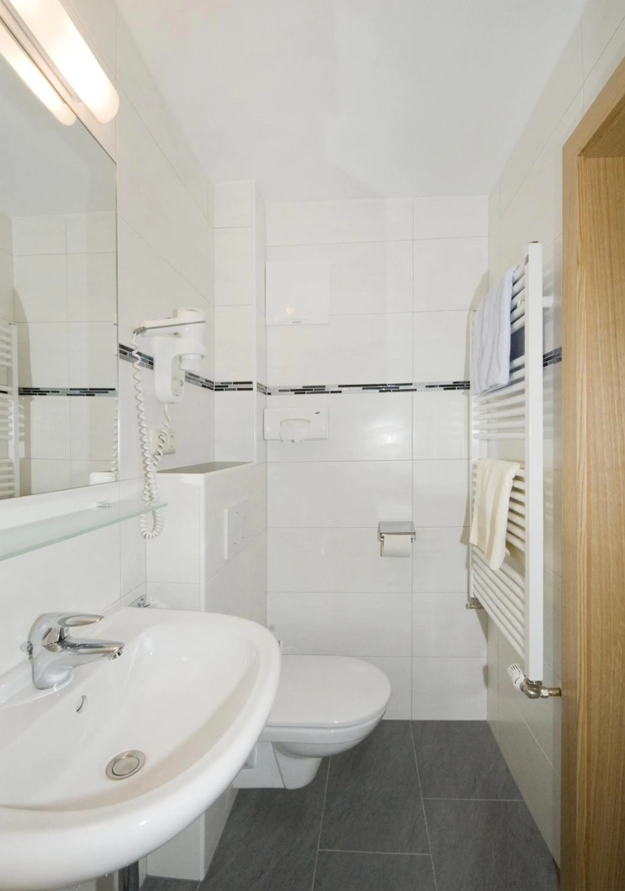 Bathroom in Pension Riedlsperger