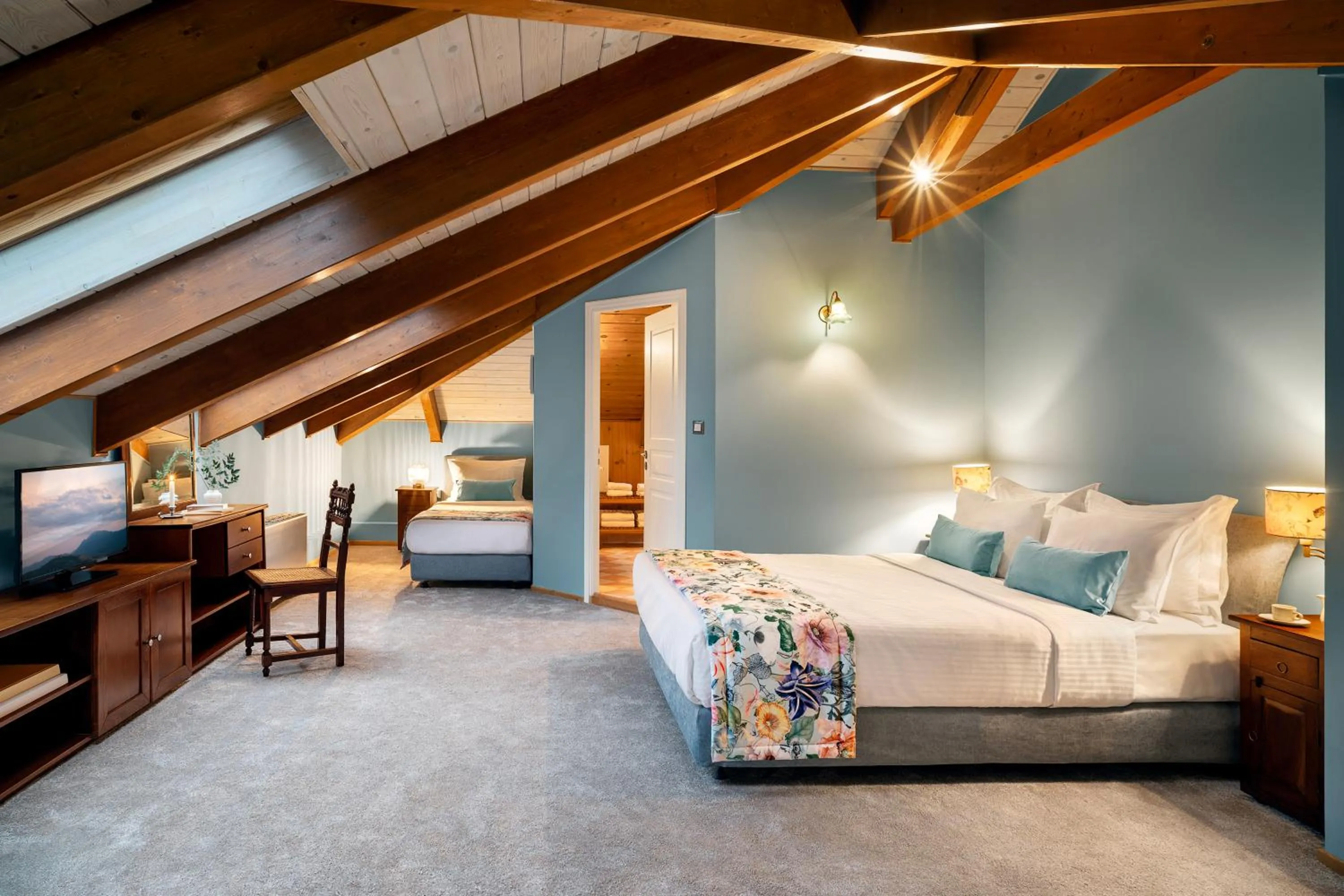 Bed in Archontiko Parnassus Dadi