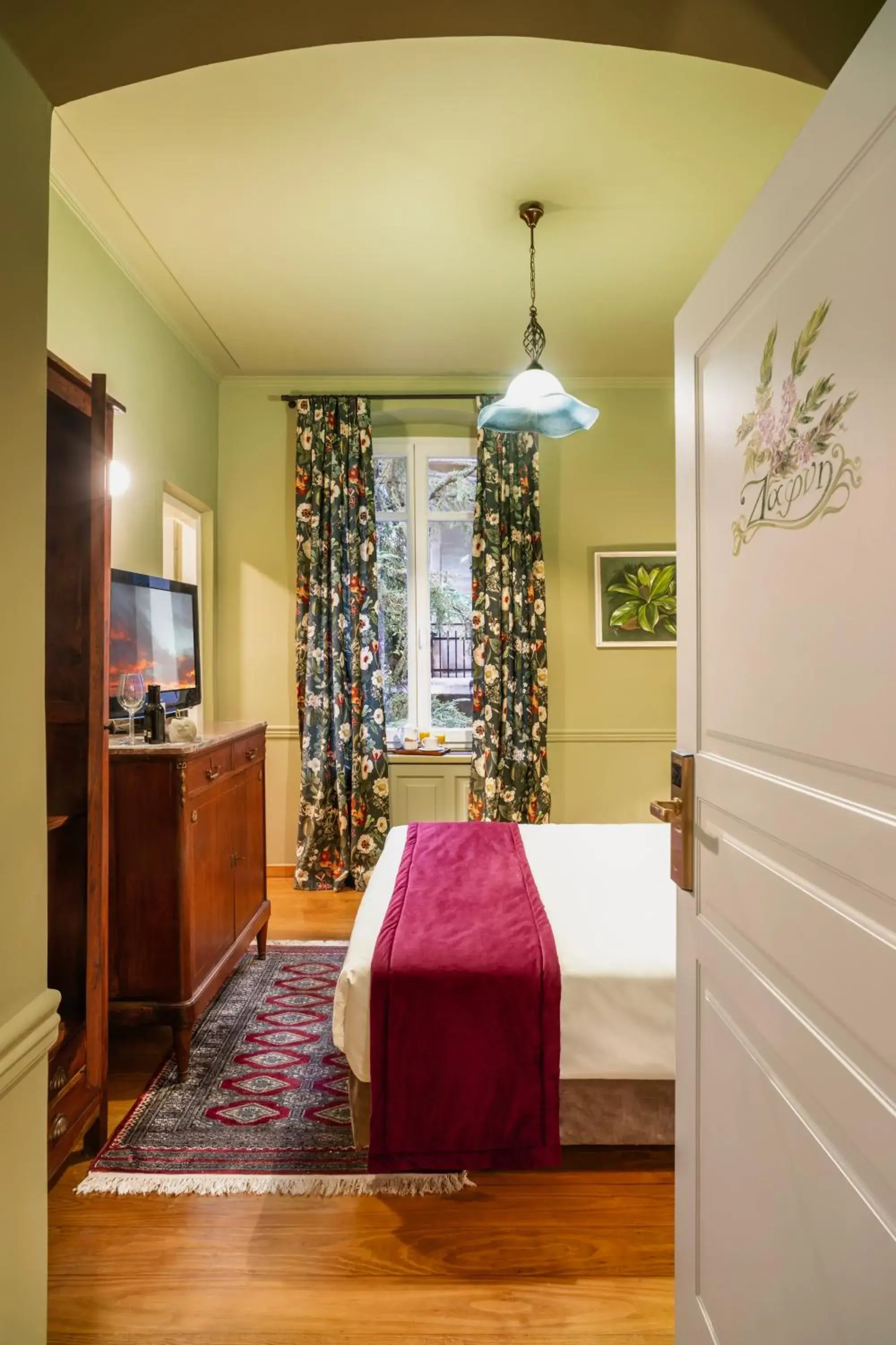 Classic Double Room with Mountain View in Archontiko Parnassus Dadi Classic Double Room with Mountain View in Archontiko Parnassus Dadi