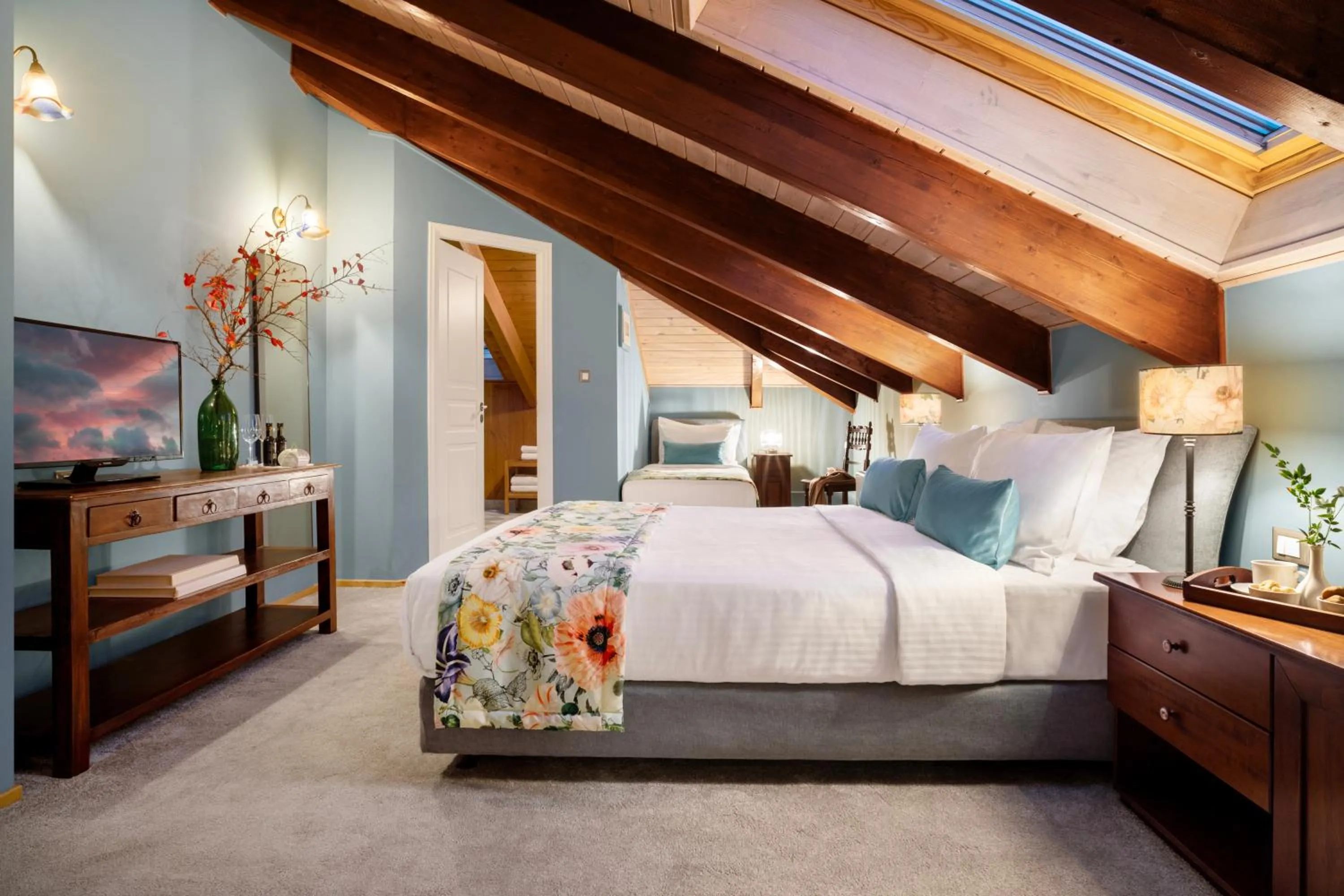 Bed in Archontiko Parnassus Dadi