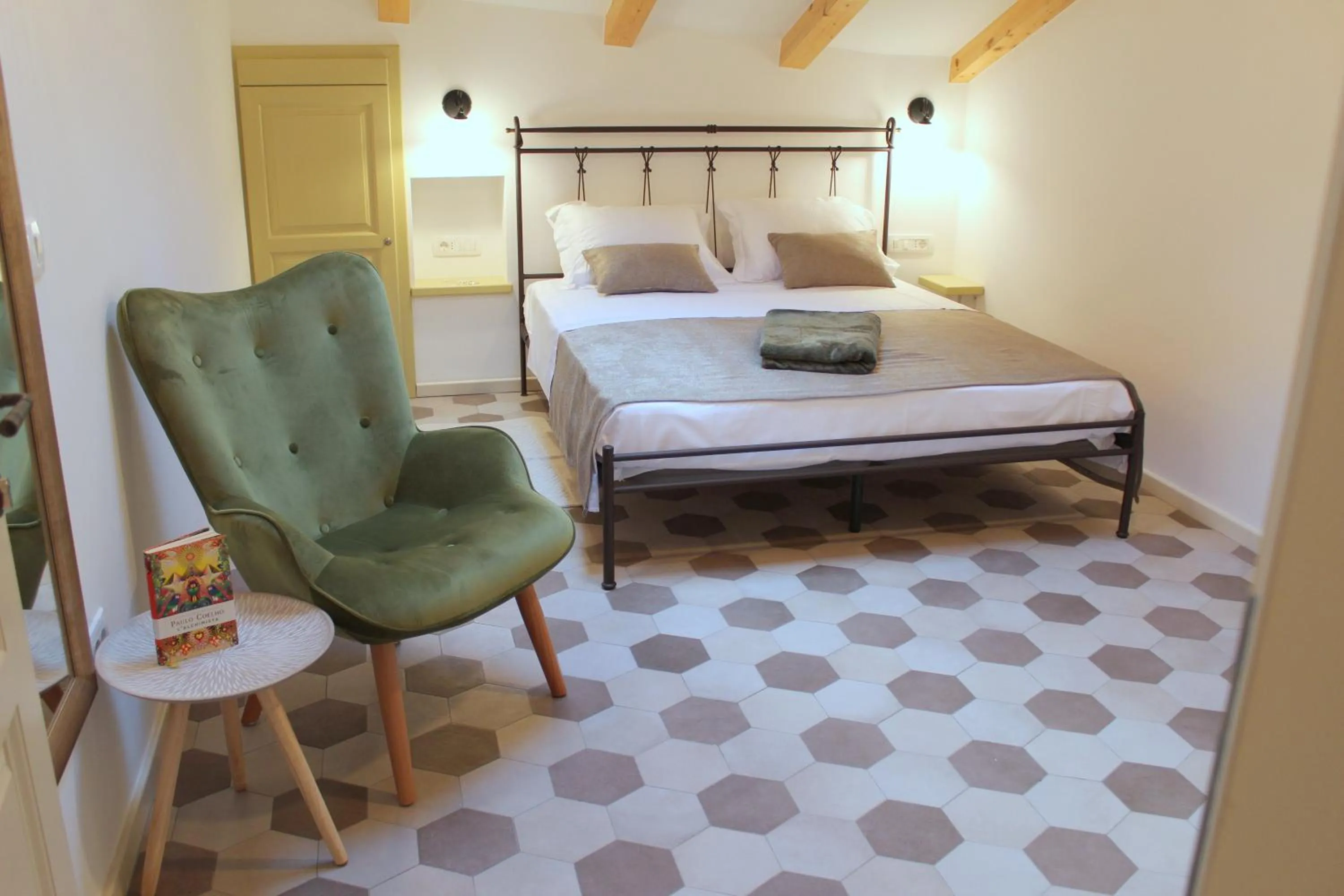 Bed in Noemi's rooms