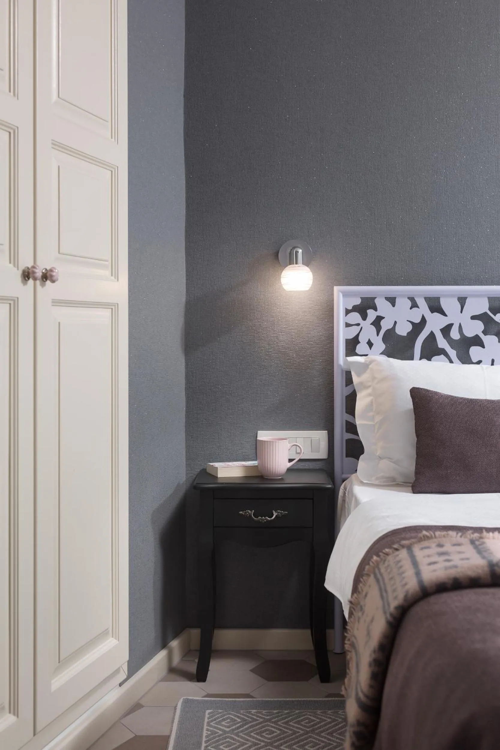 Bed in Noemi's rooms