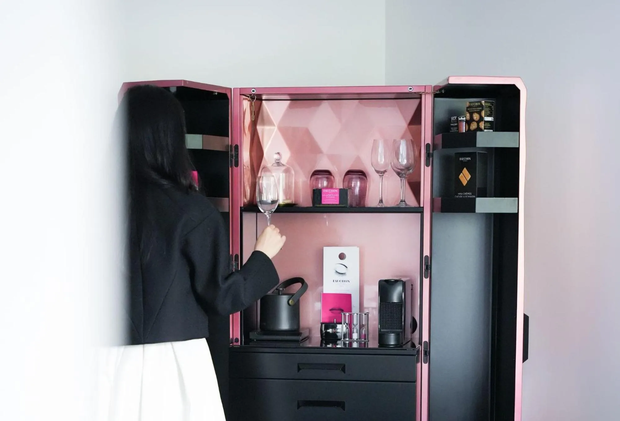 Coffee/tea facilities in Fauchon l'Hôtel Paris