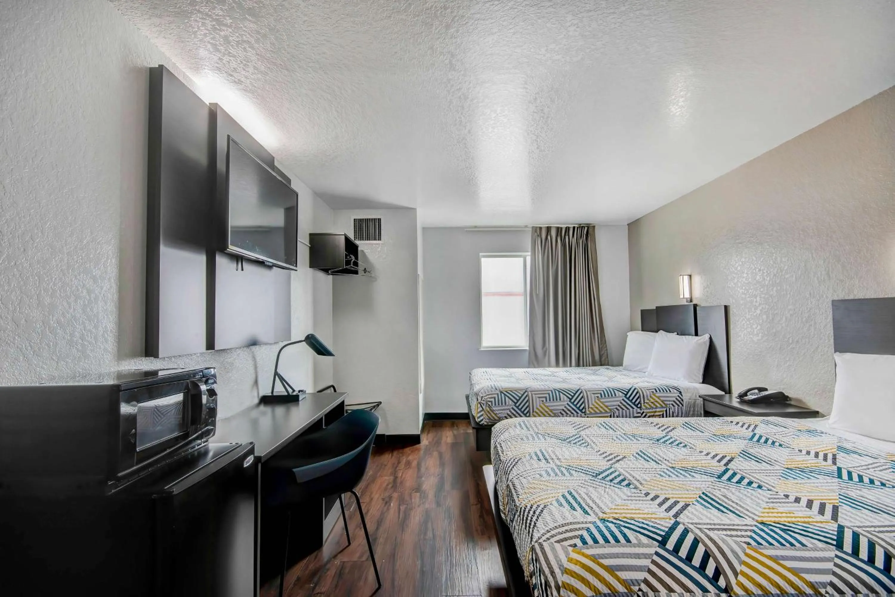 Bedroom, Bed in Motel 6-San Antonio, TX - Sea World North