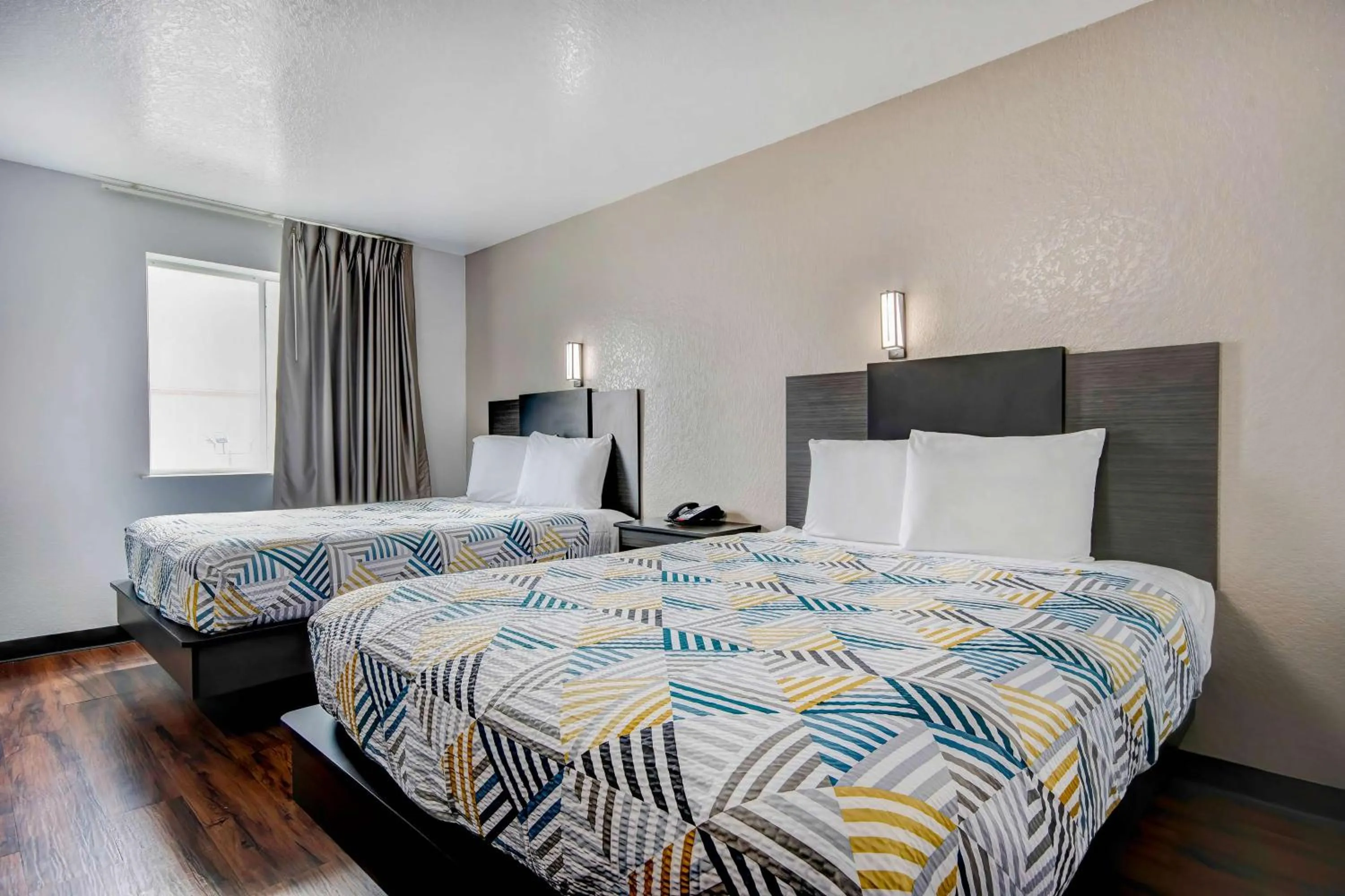 Bedroom, Bed in Motel 6-San Antonio, TX - Sea World North