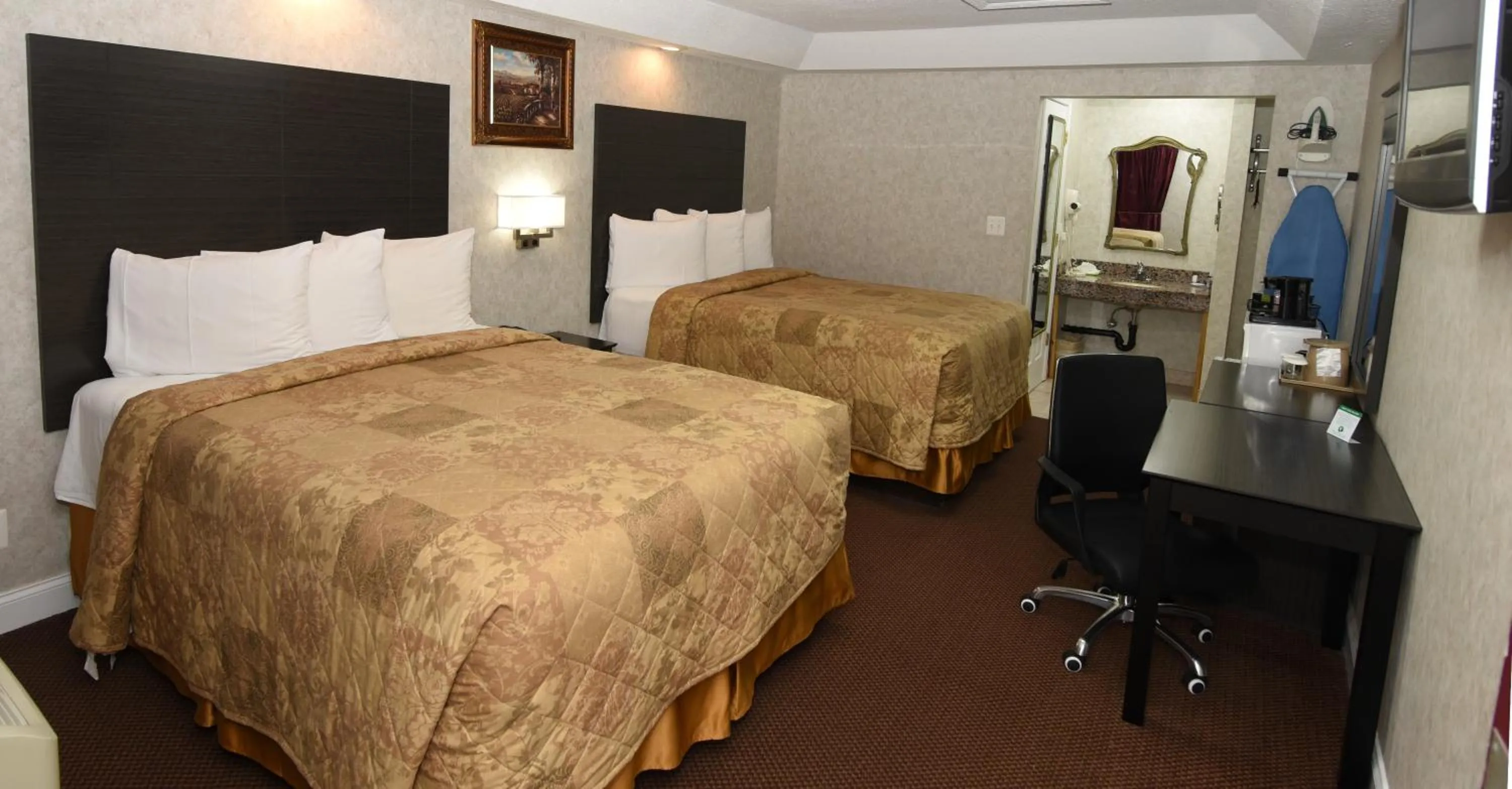 Photo of the whole room, Bed in Country View Inn & Suites Atlantic City